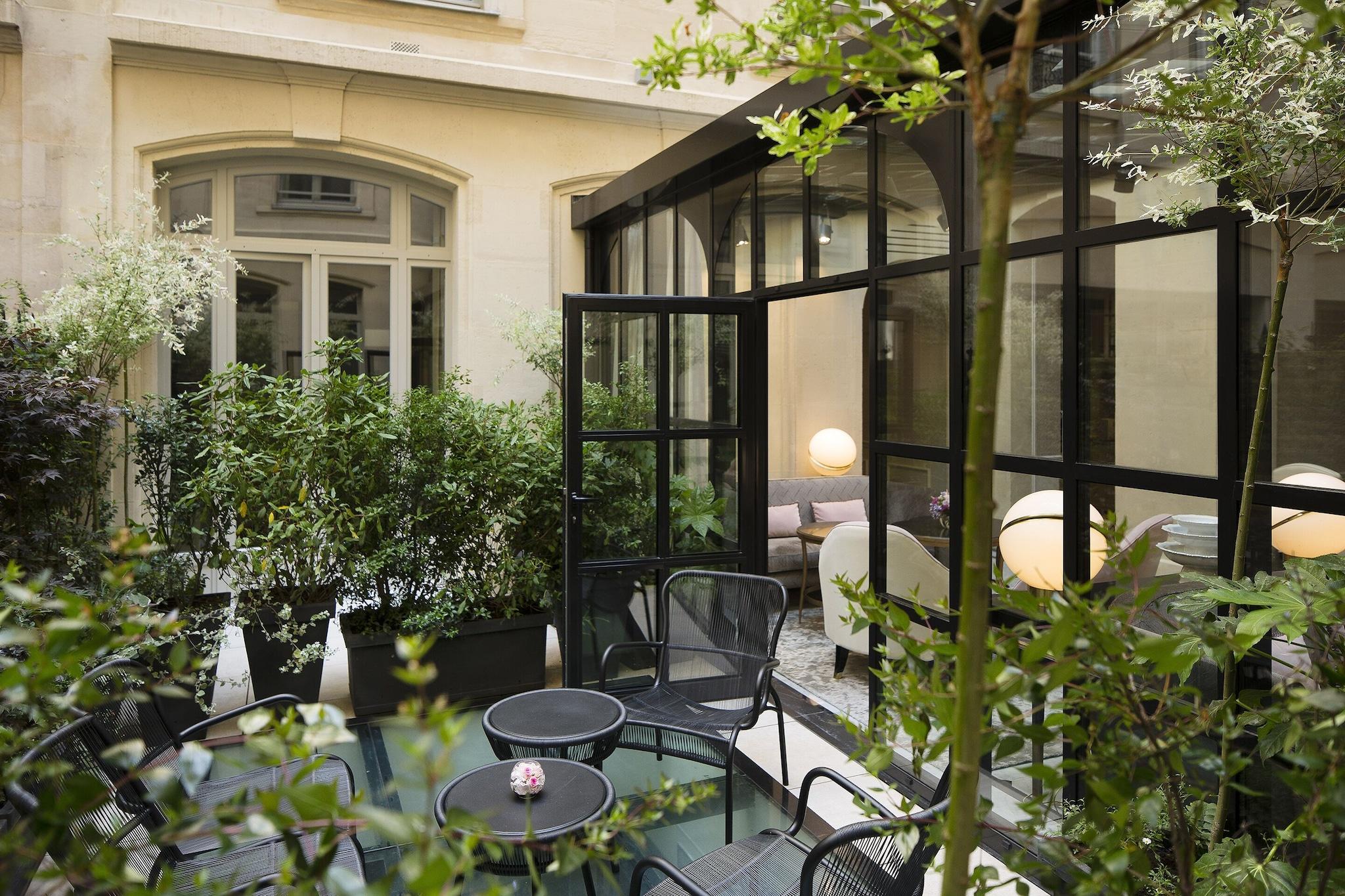 Twin Superior King Bed