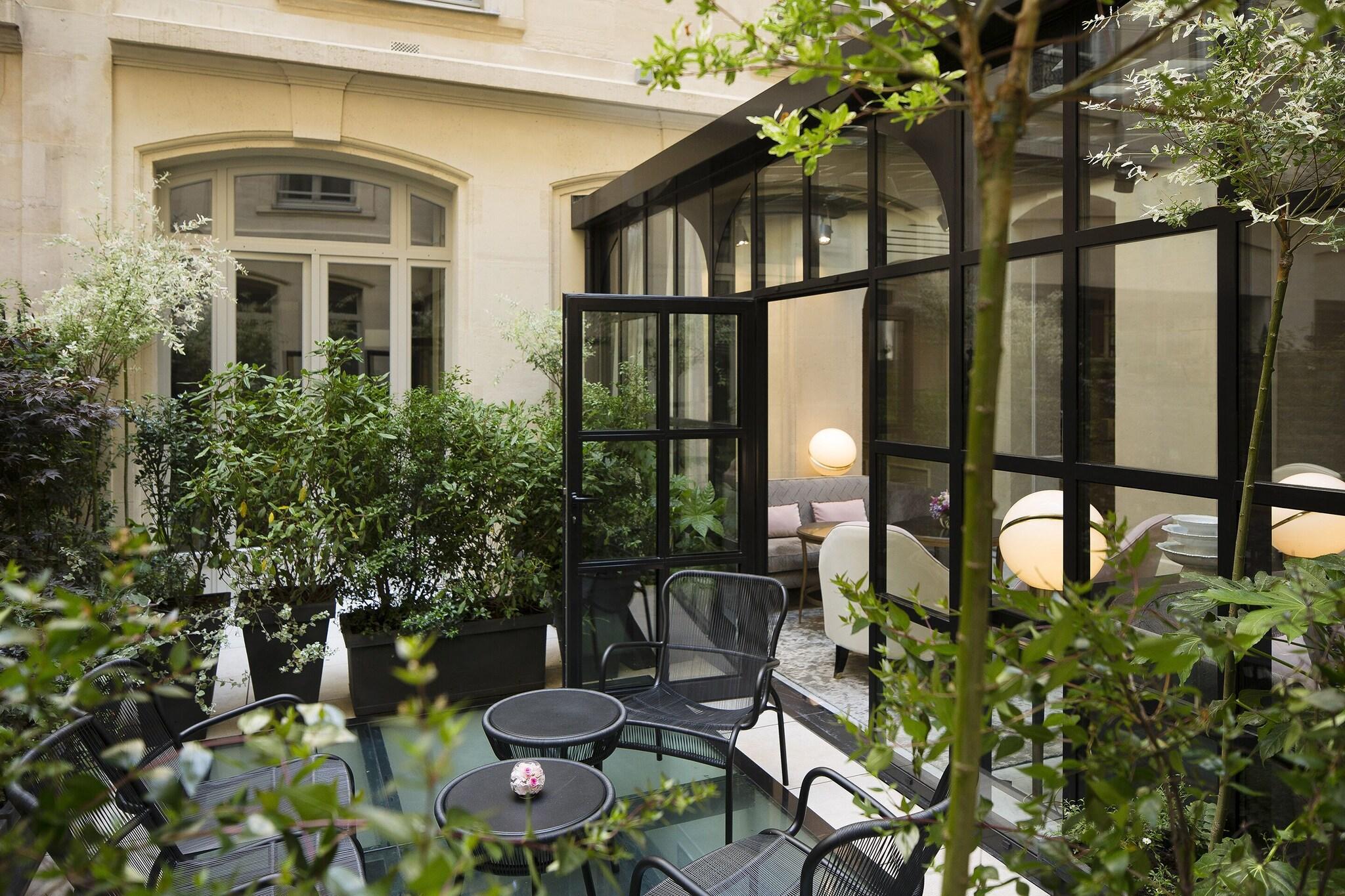 Twin Superior King Bed