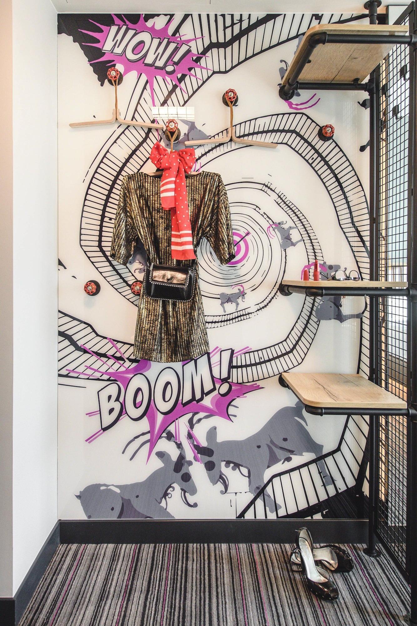 Double Queen Size Bed