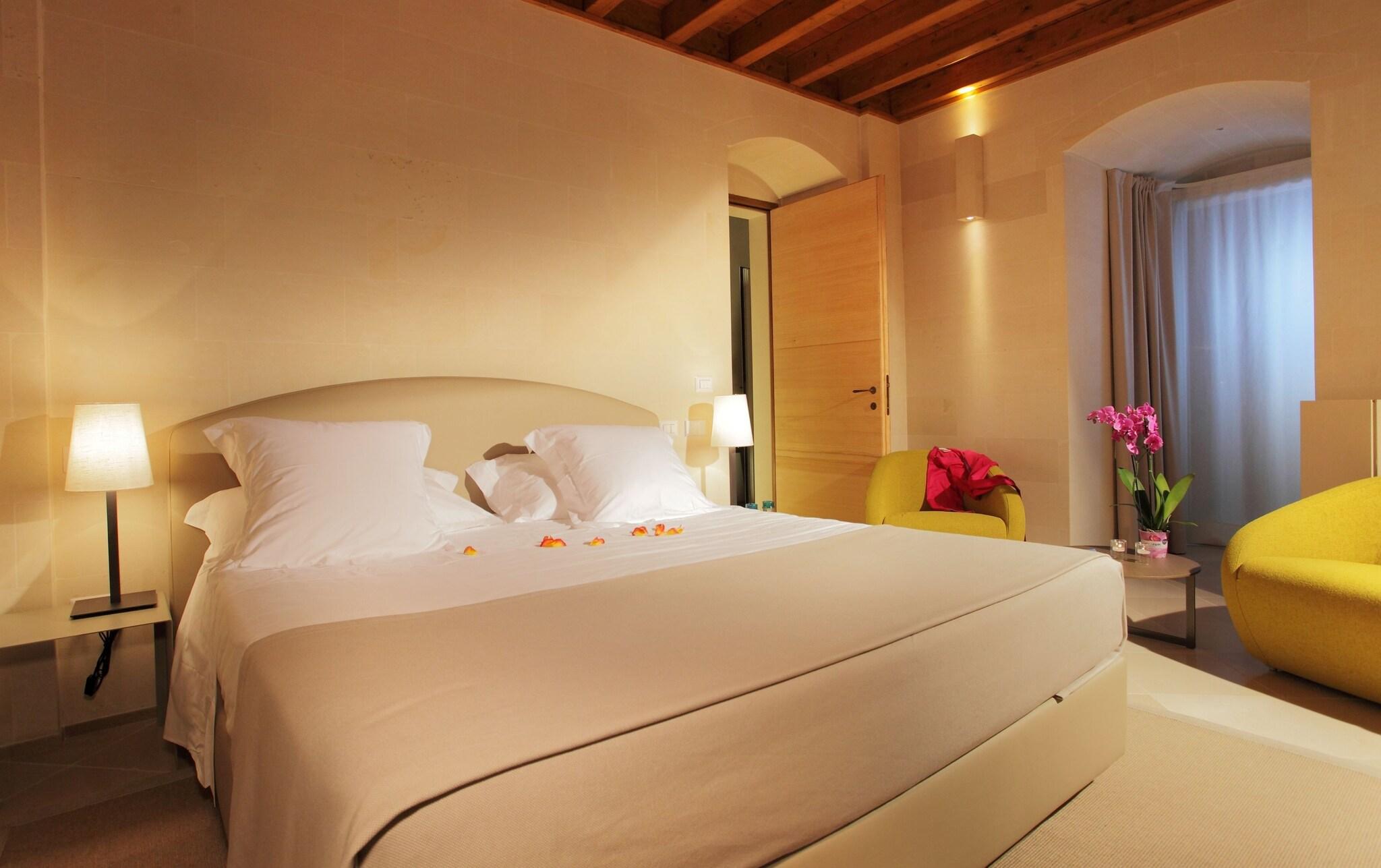 Suite Queen Size Bed