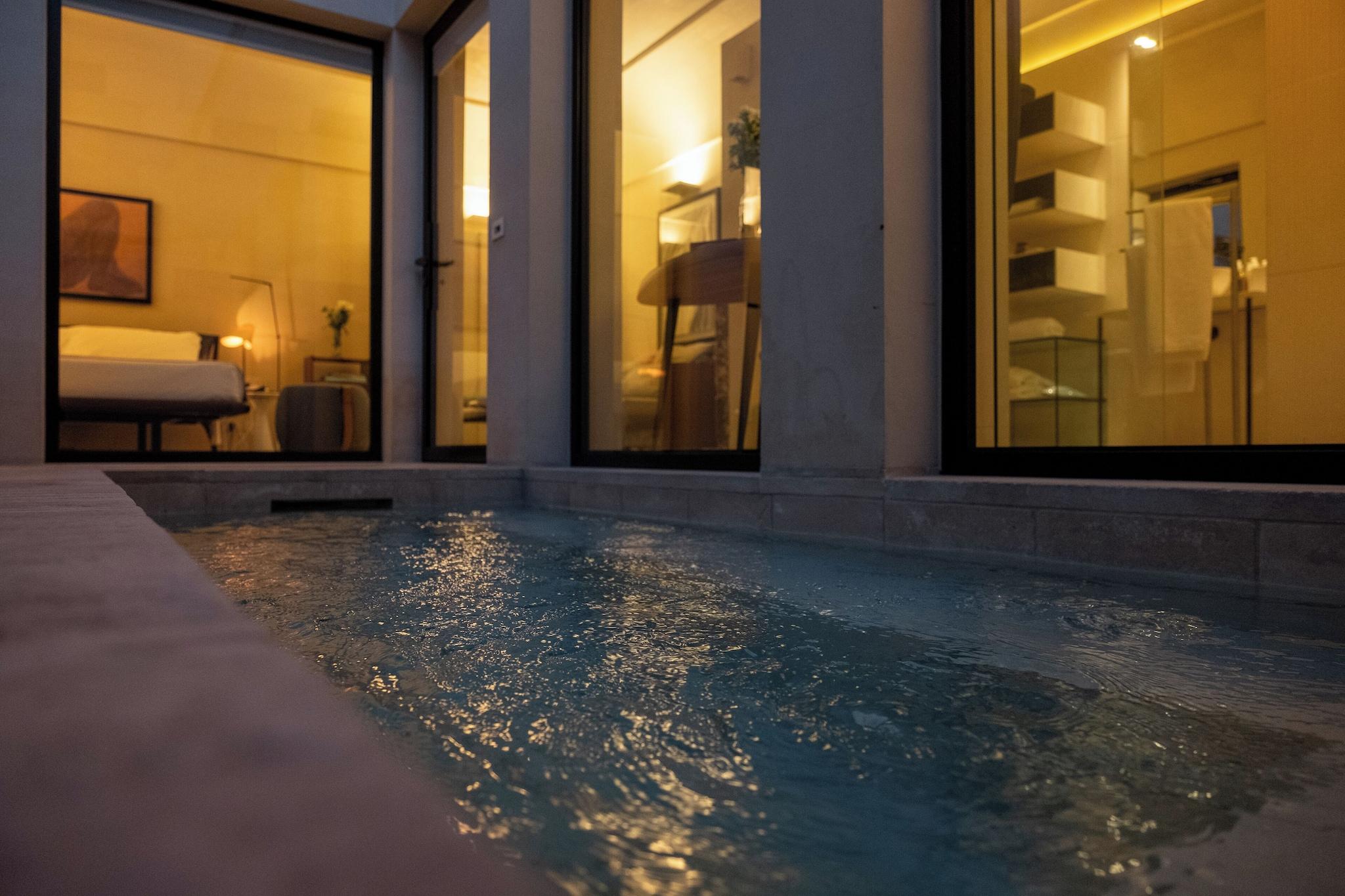 Studio with Private Pool