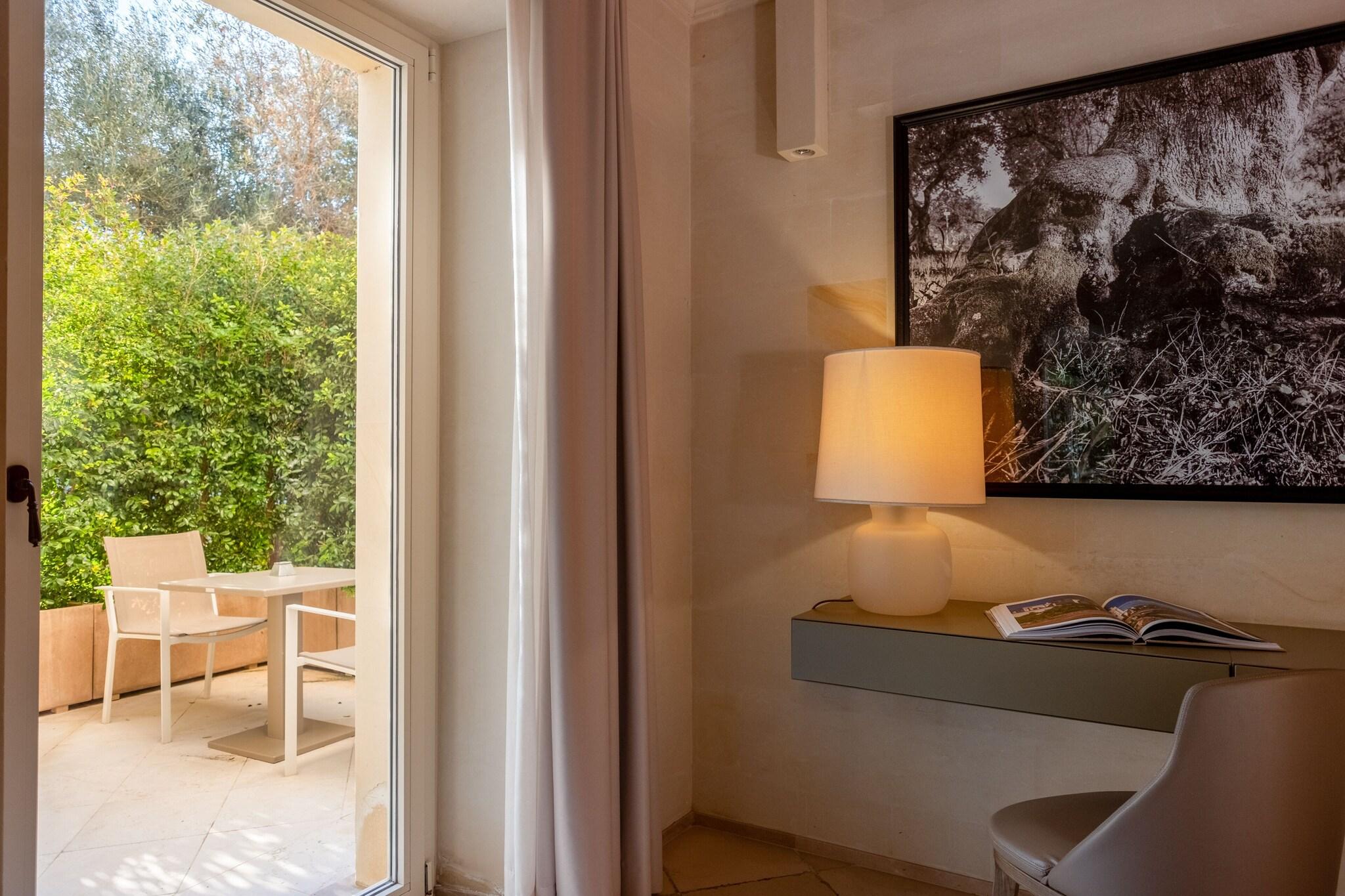 Junior Suite Deluxe Queen Bed