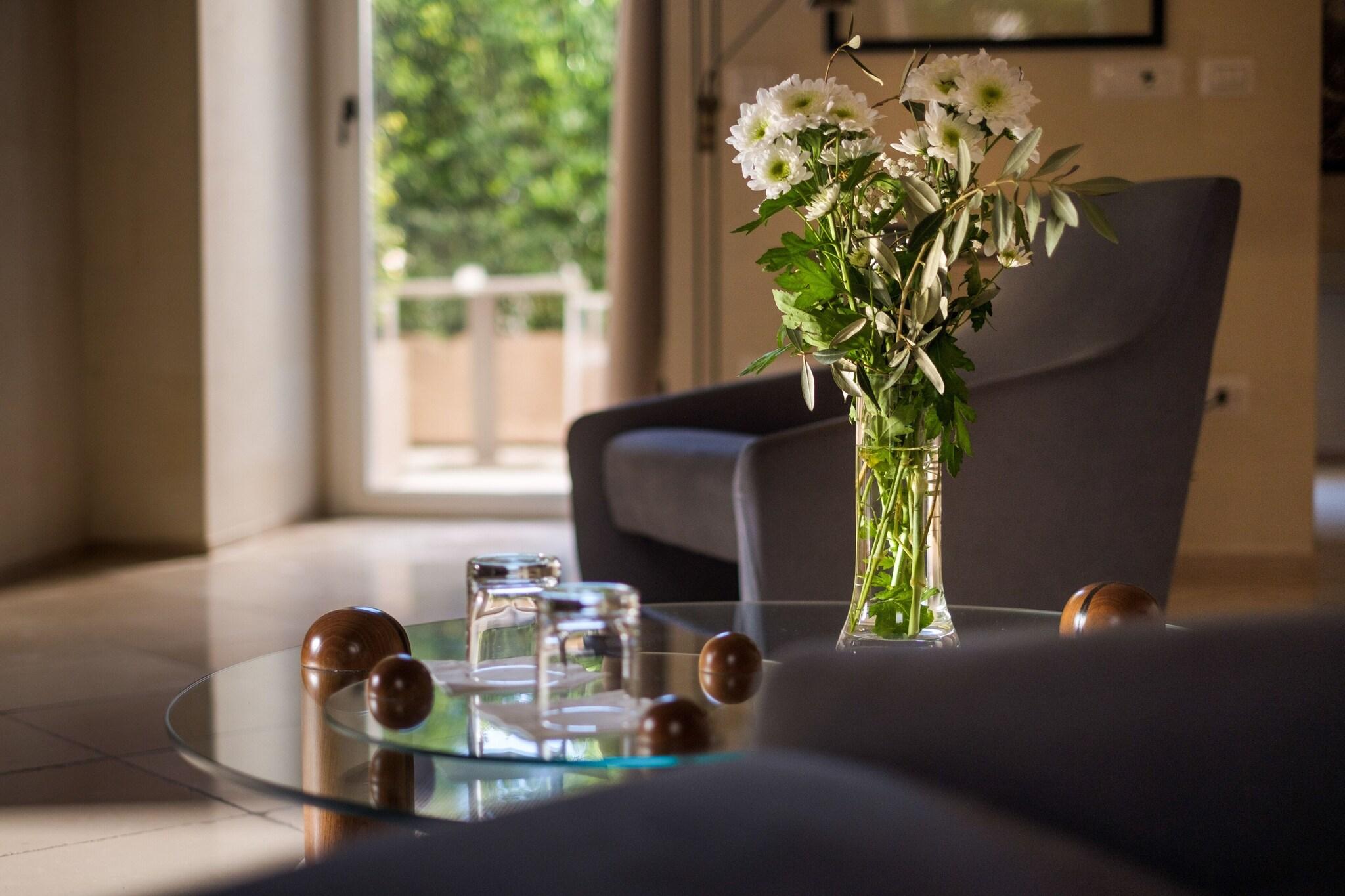 Junior Suite Deluxe Queen Bed