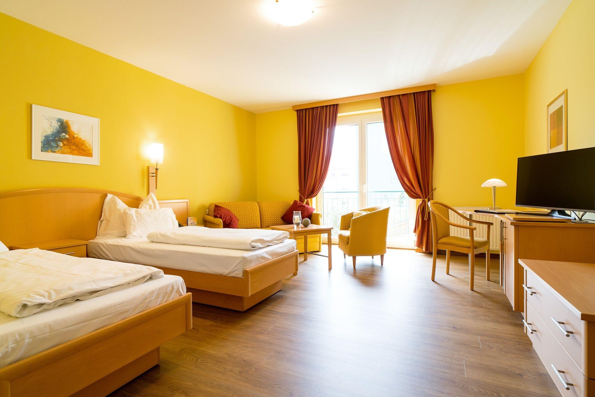 Suite Queen Size Bed