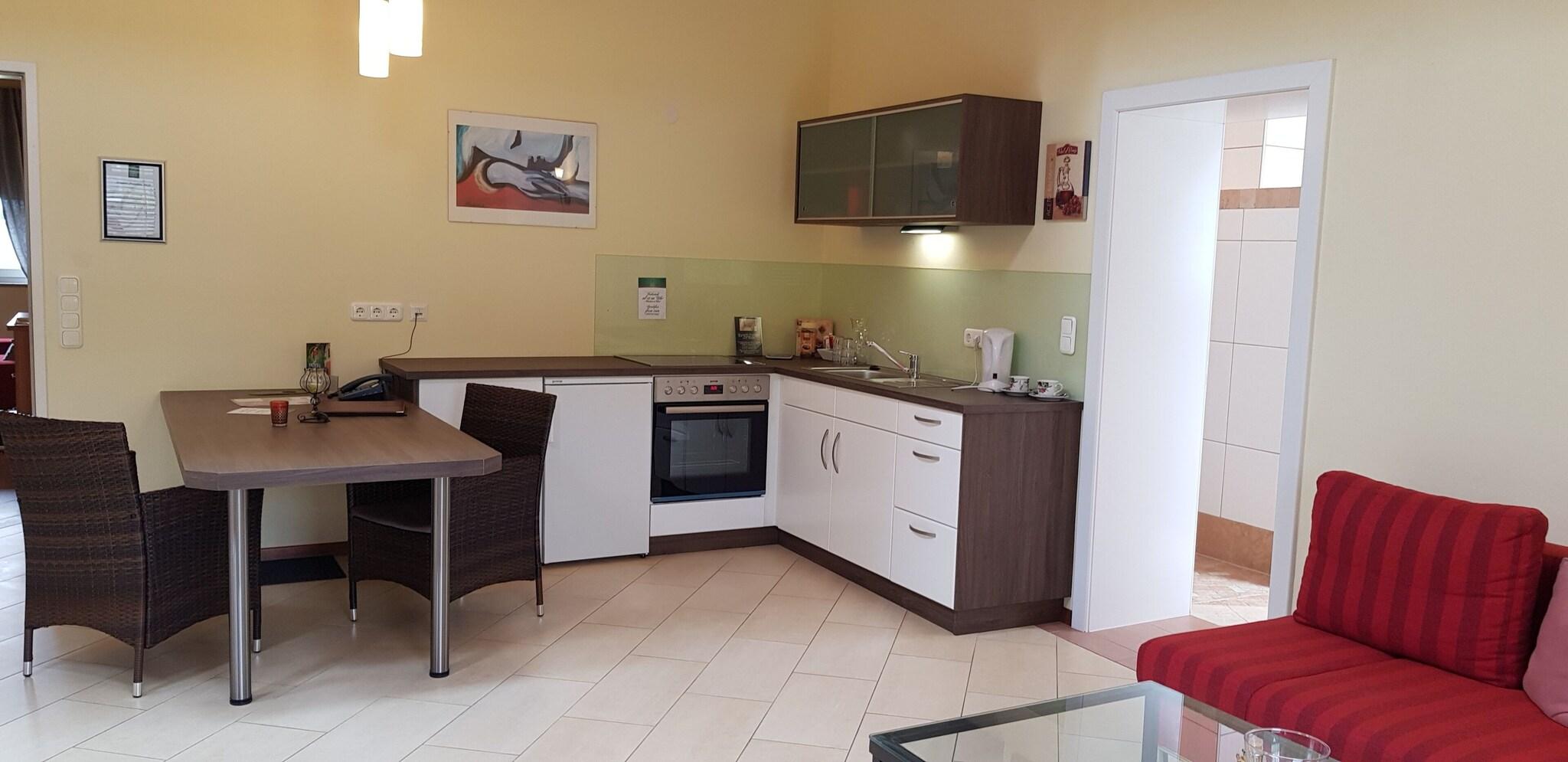 Suite Deluxe Queen Bed