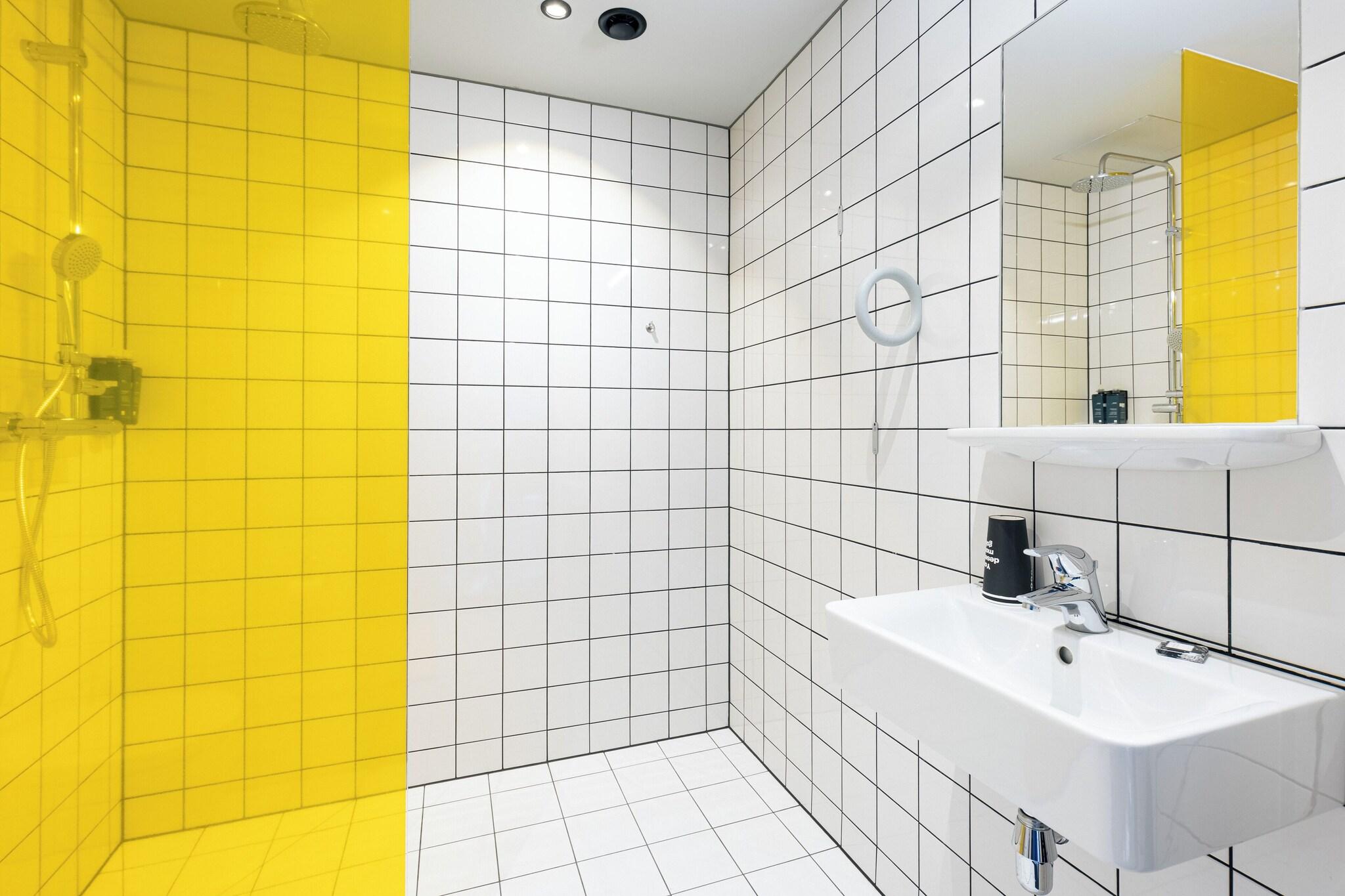 Double King Size Bed