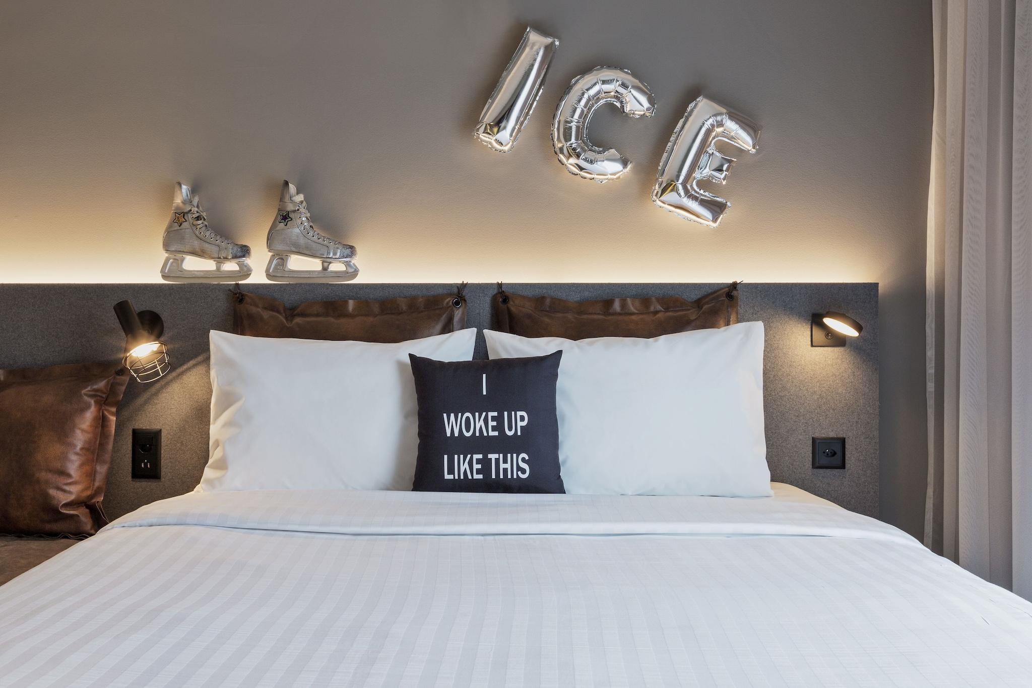 Double Queen Size Bed