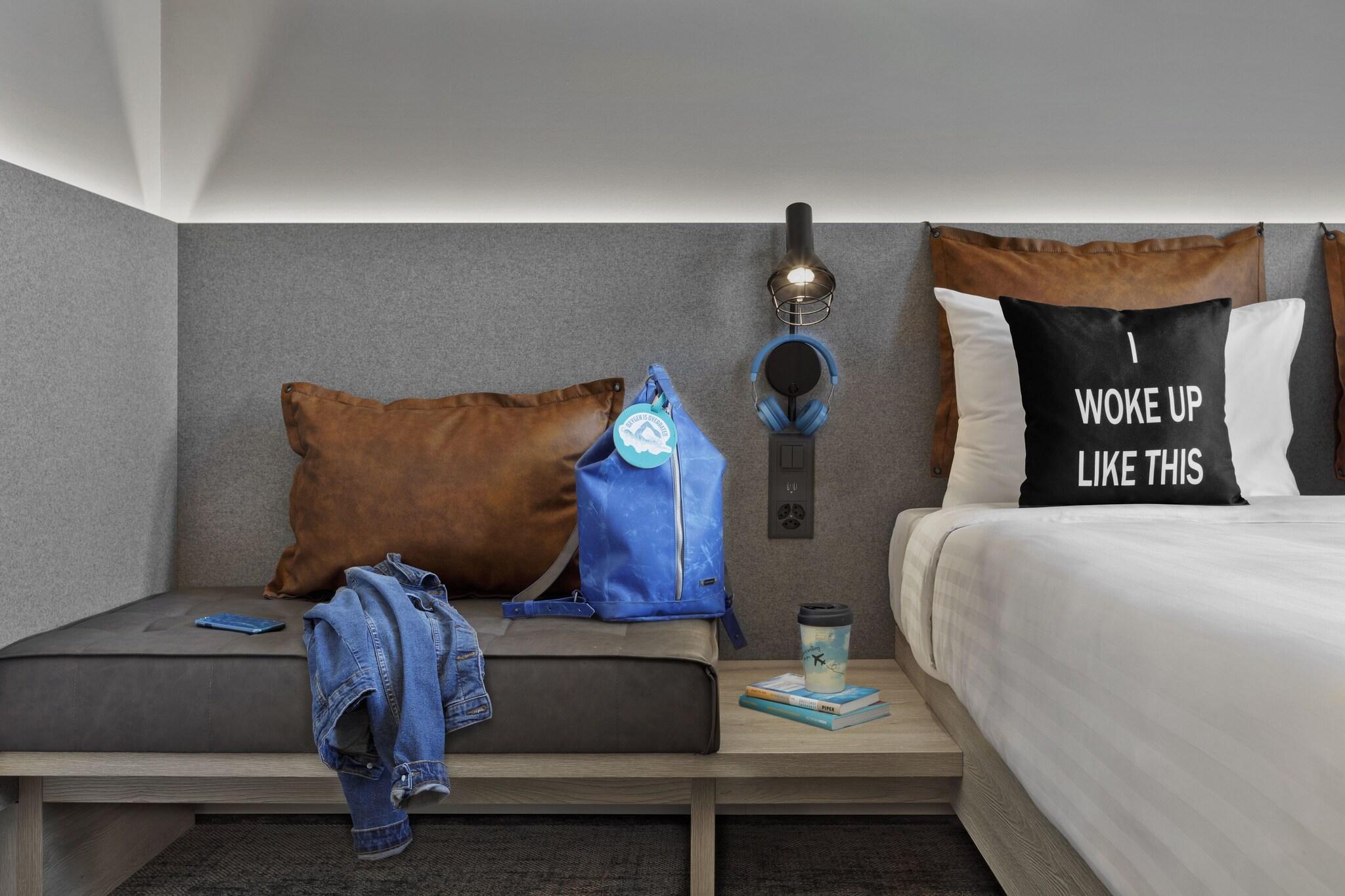 Double Queen Size Bed