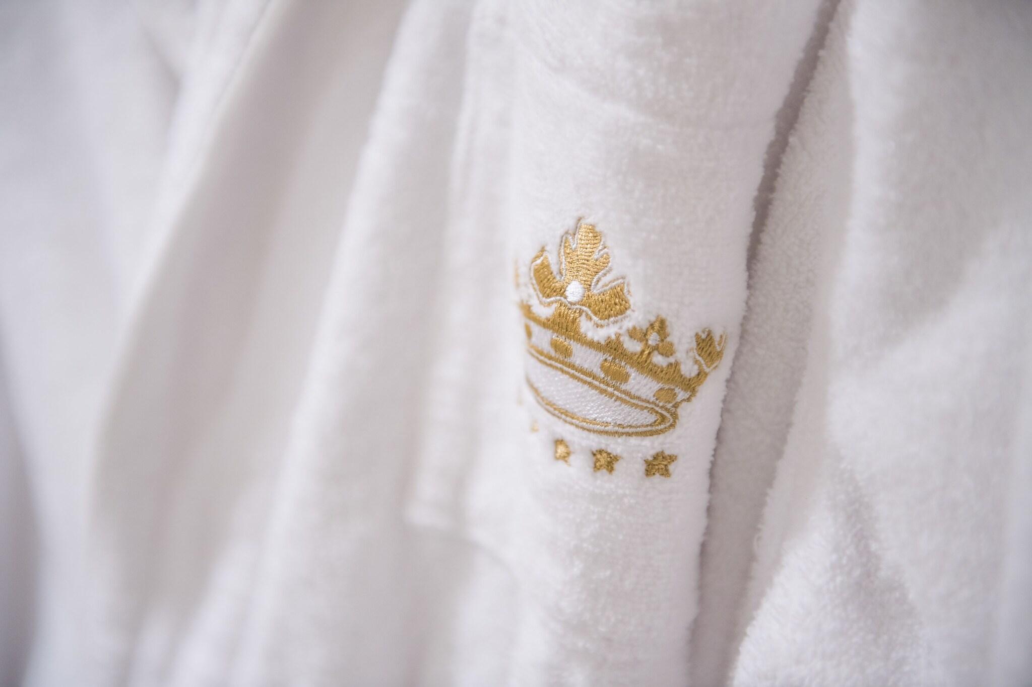 Double Deluxe King Bed