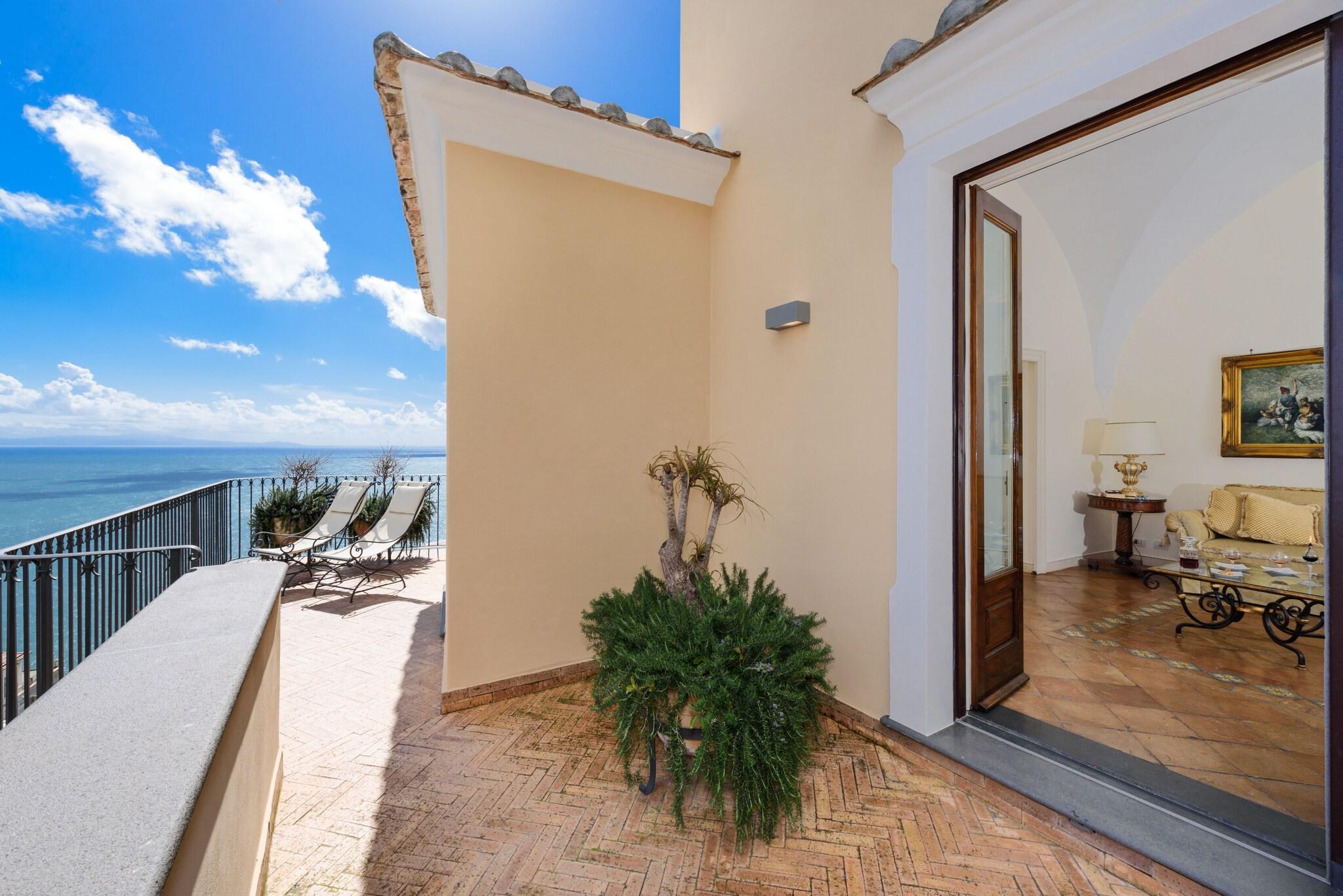 Apartment Capacity 6