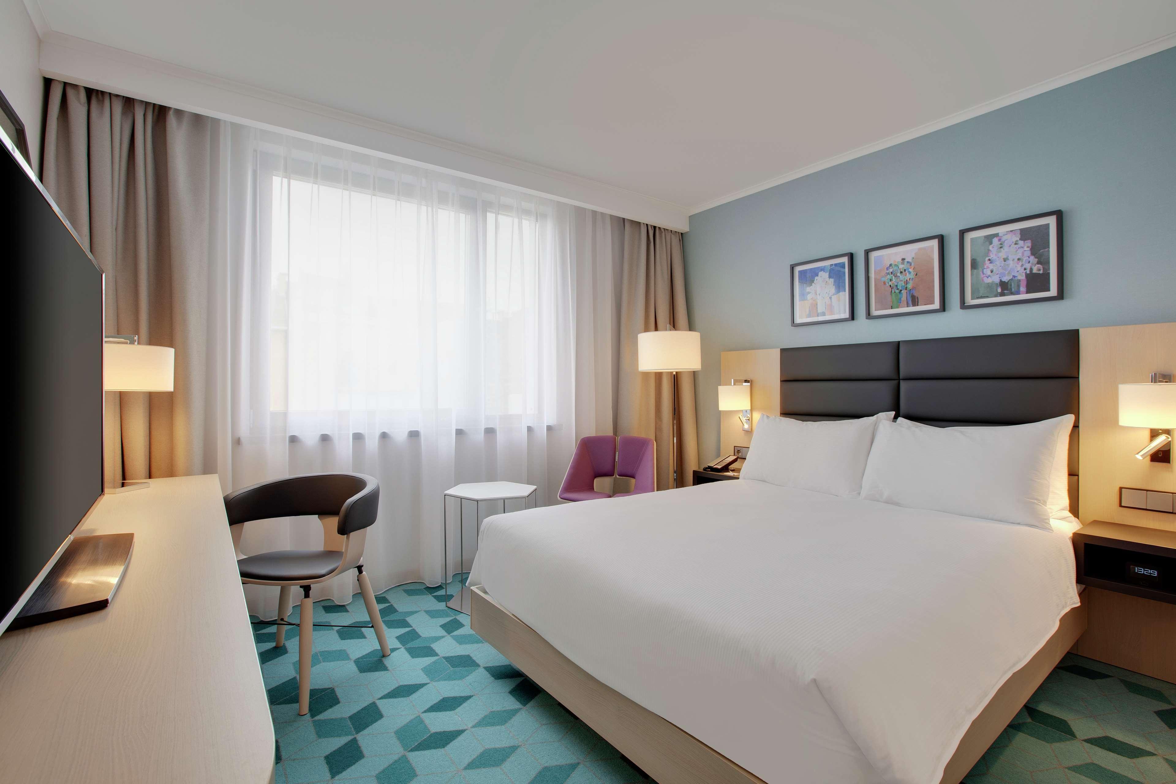 Double Queen Size Bed