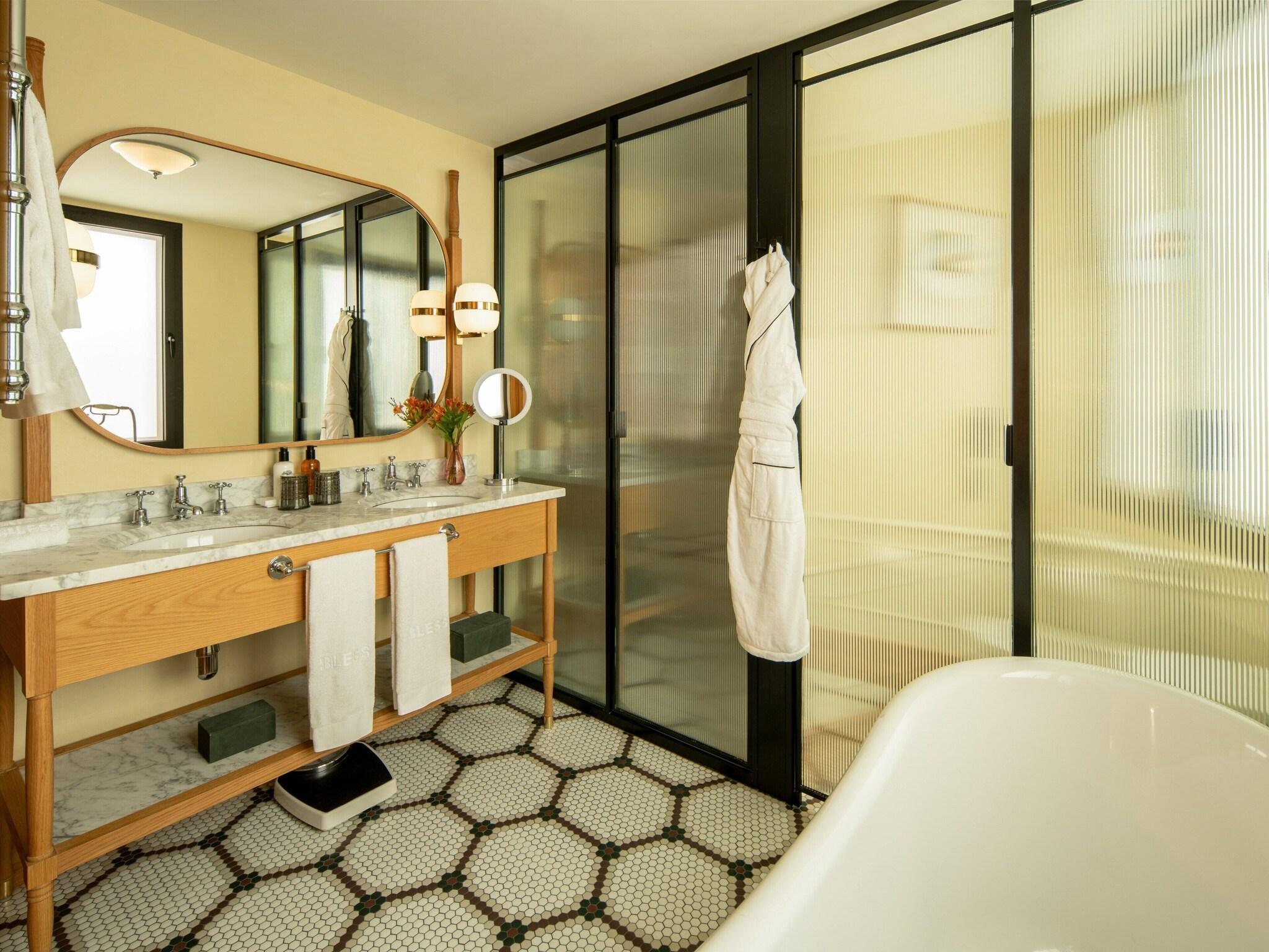 Double Deluxe Superior