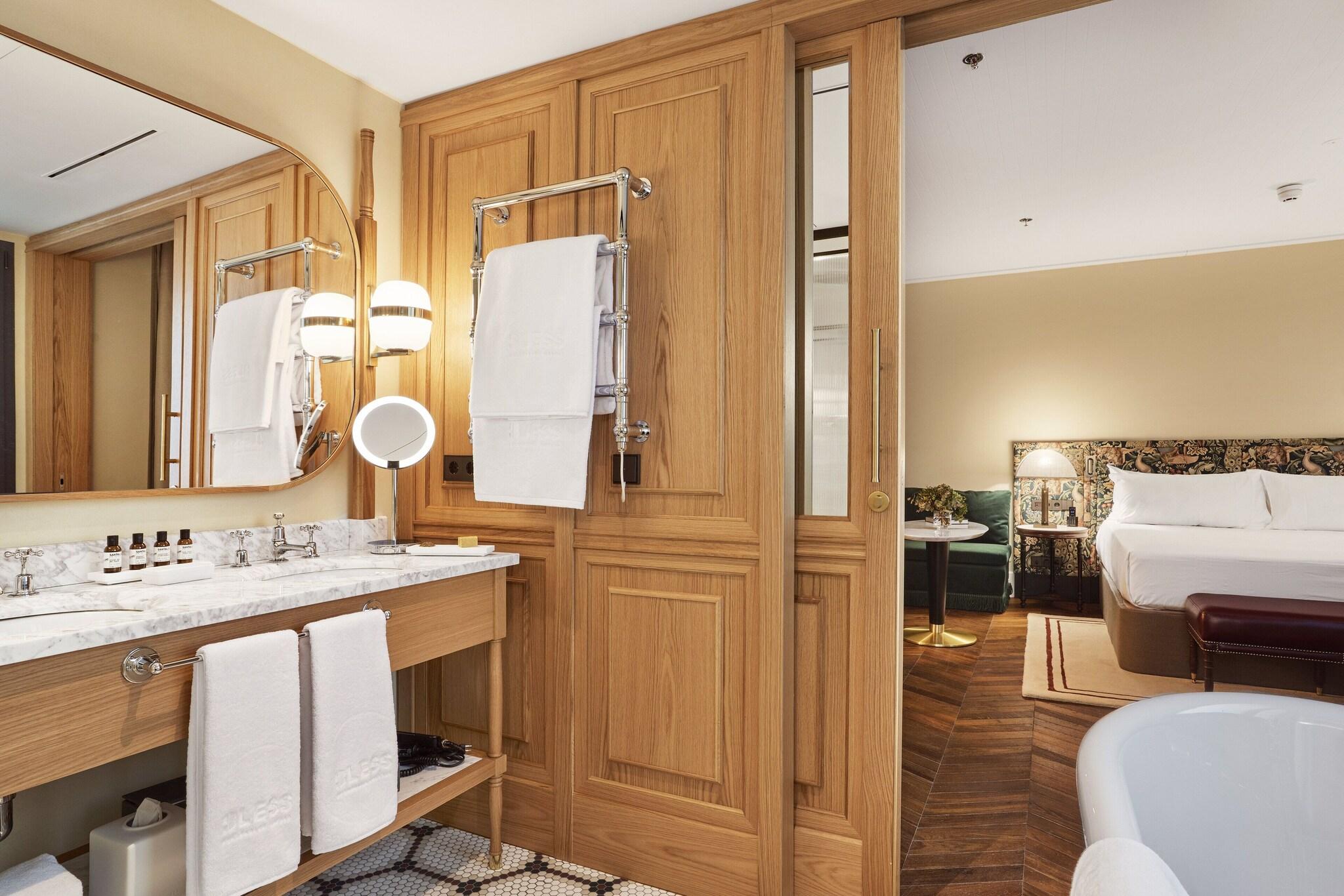 Family Room King Size Bed