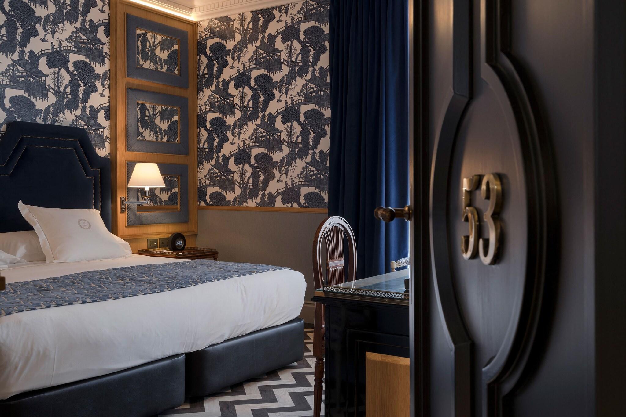 Double Superior Queen Bed