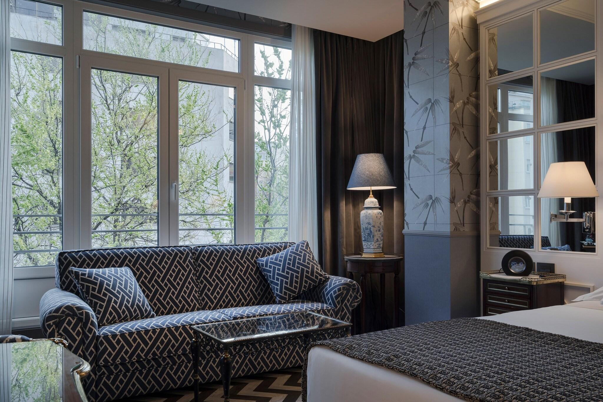 Double Deluxe Queen Bed