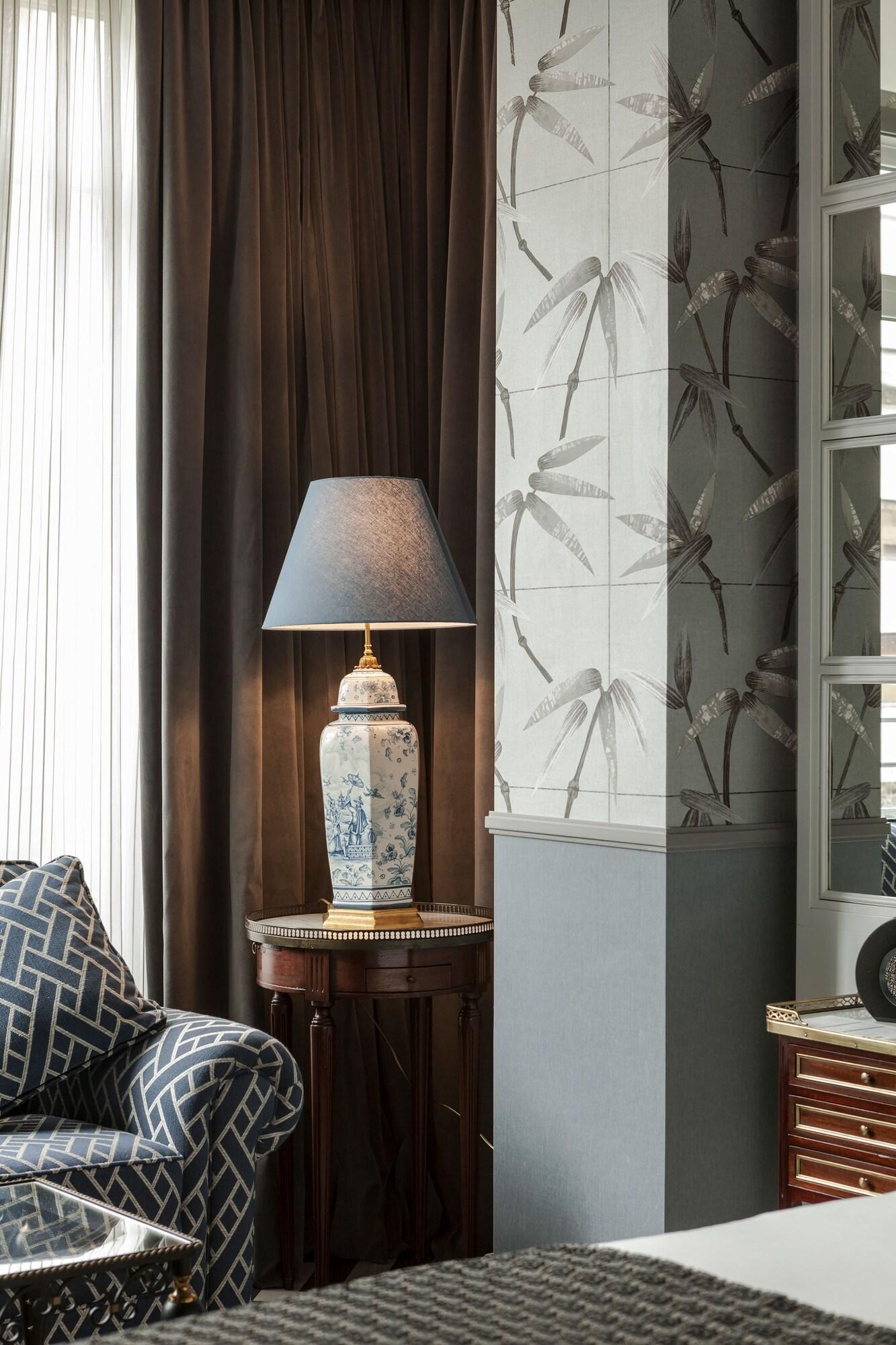 Triple Deluxe Queen Bed