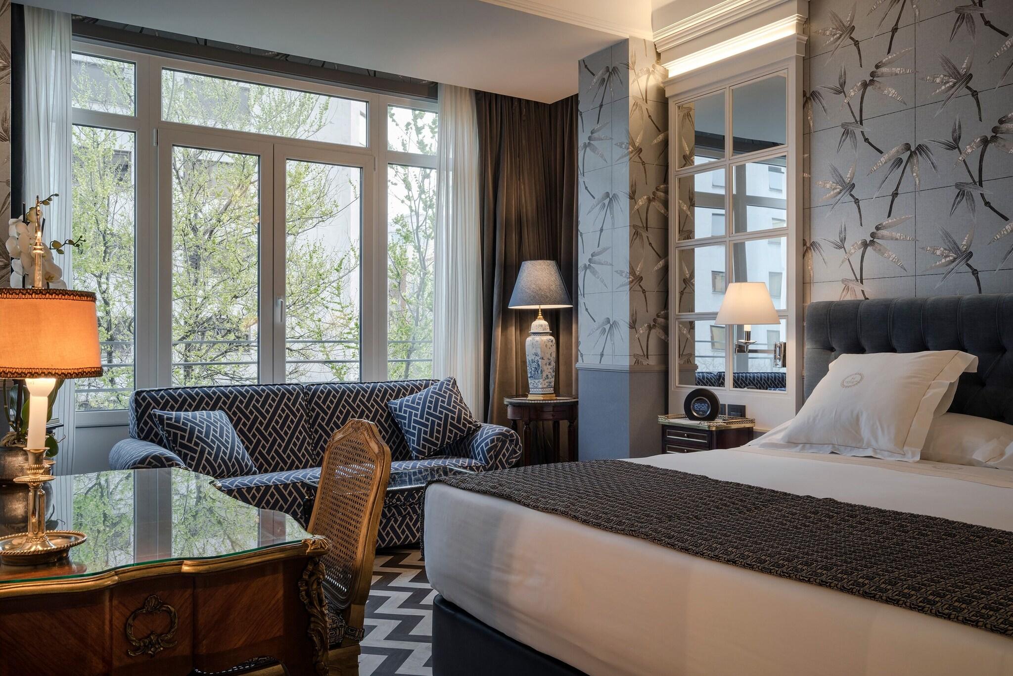 Double Deluxe Two Beds