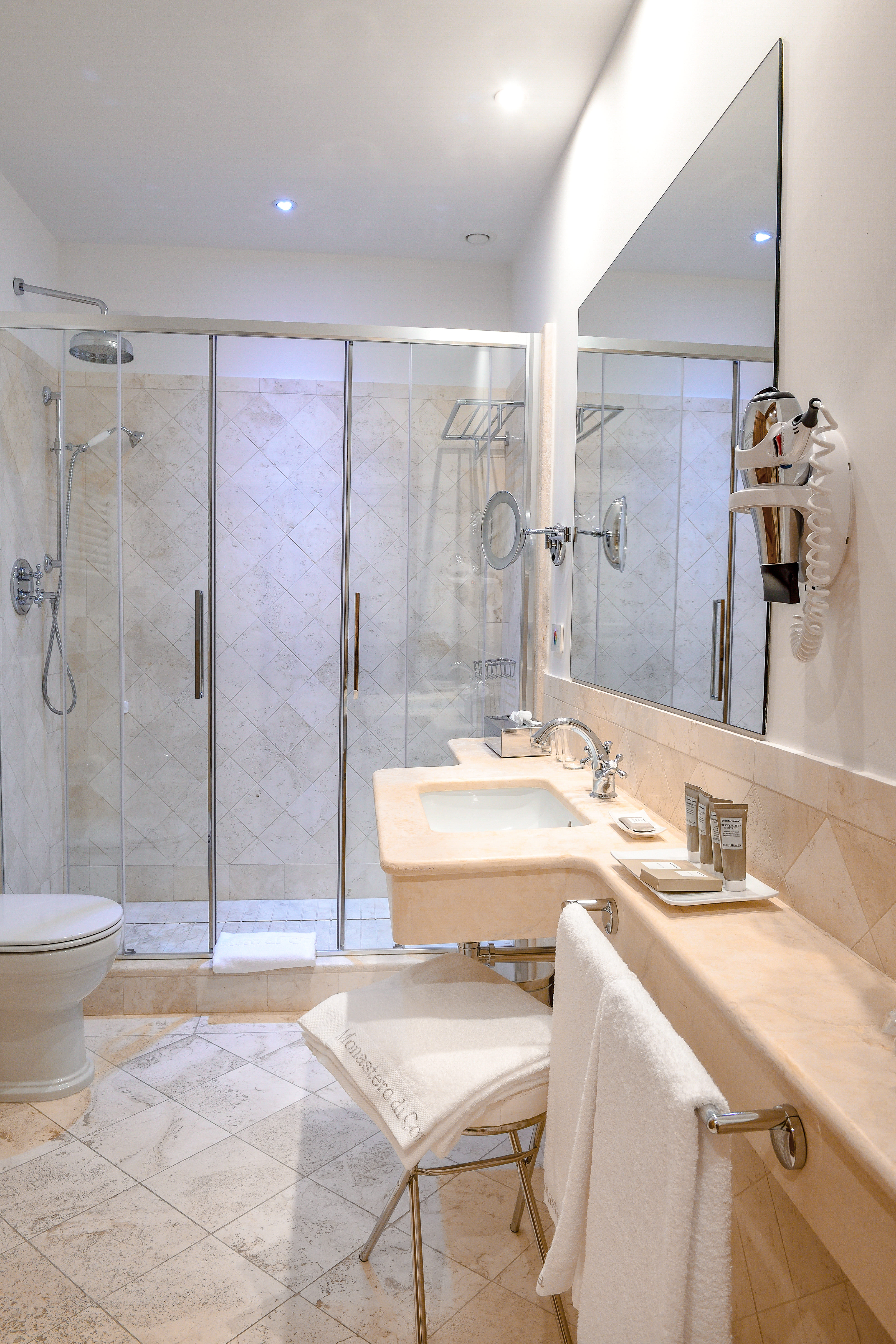 Double Deluxe King Bed