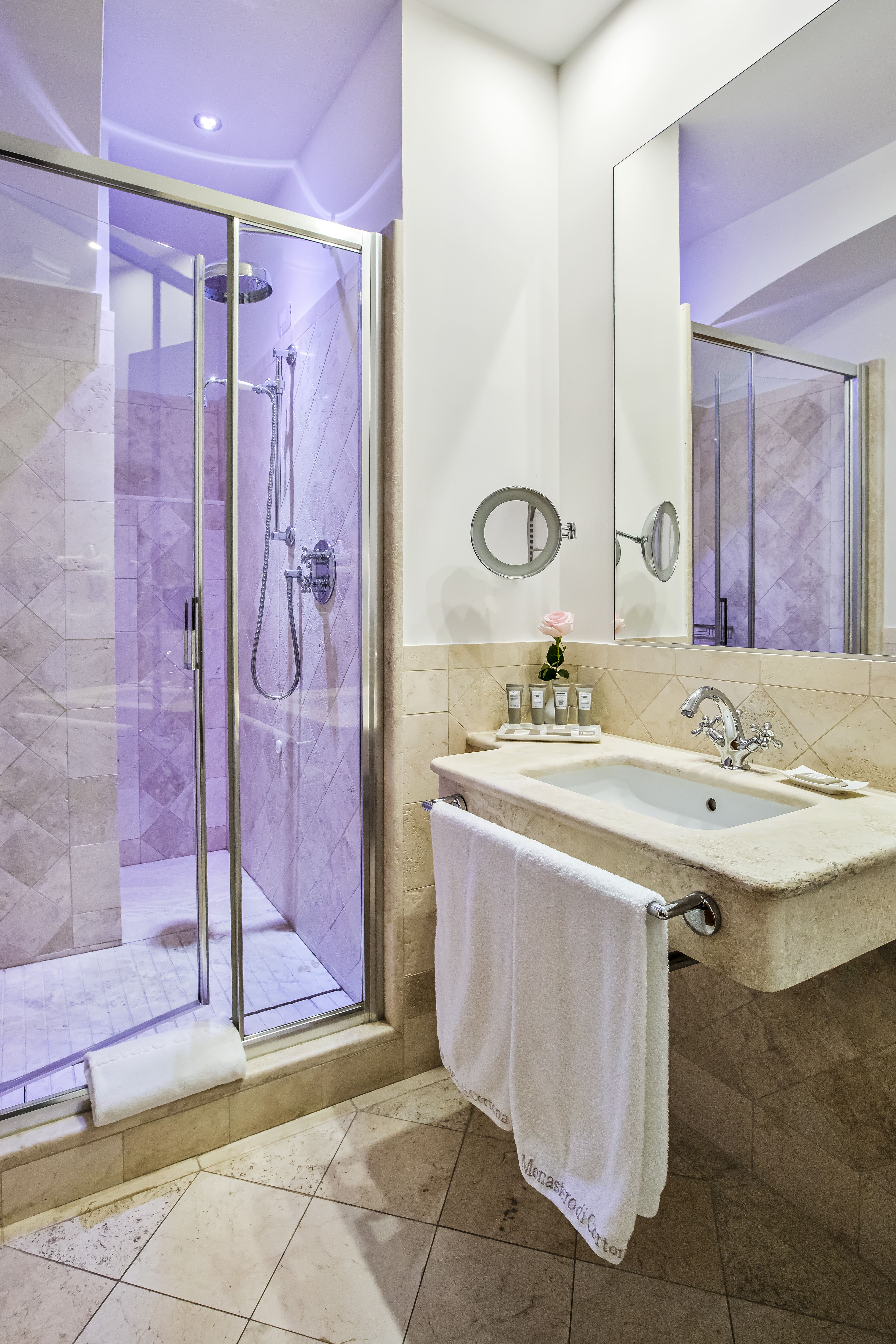 Junior Suite King Size Bed