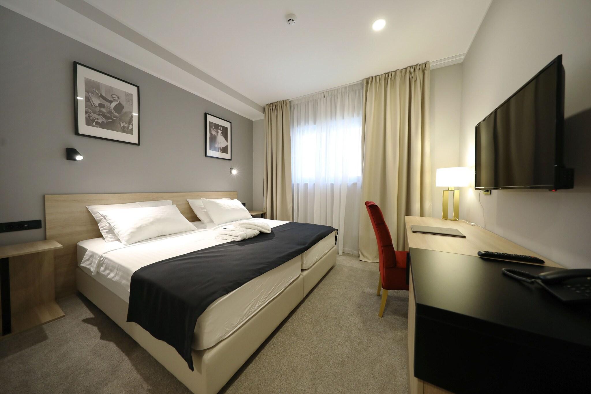 Double King Size Bed