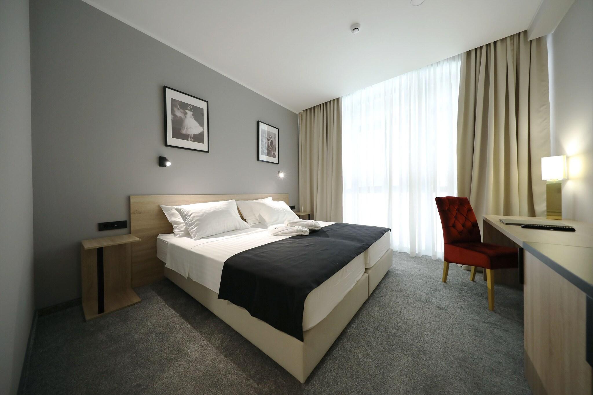 Double Superior King Bed