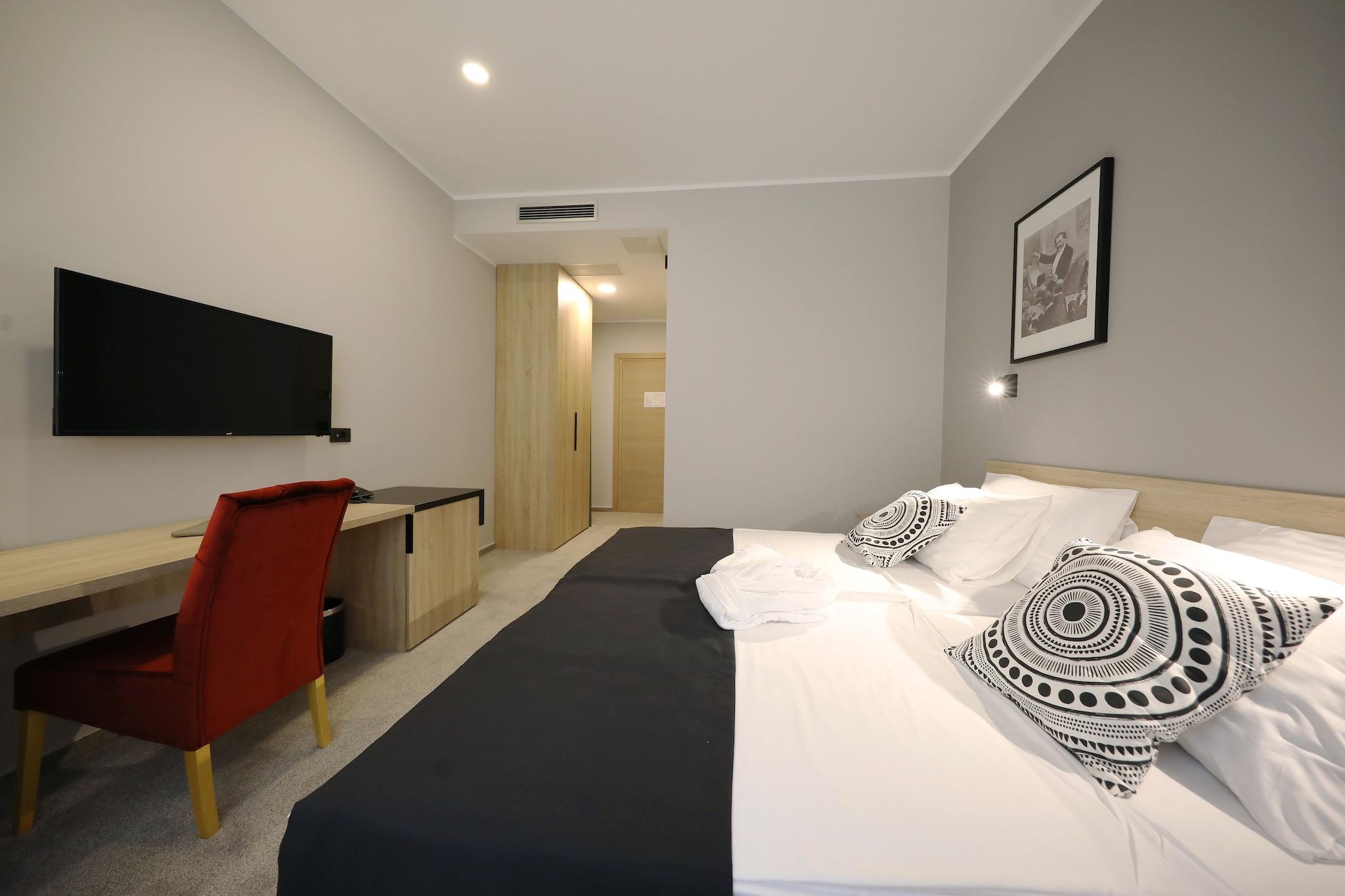 Double King Size Bed