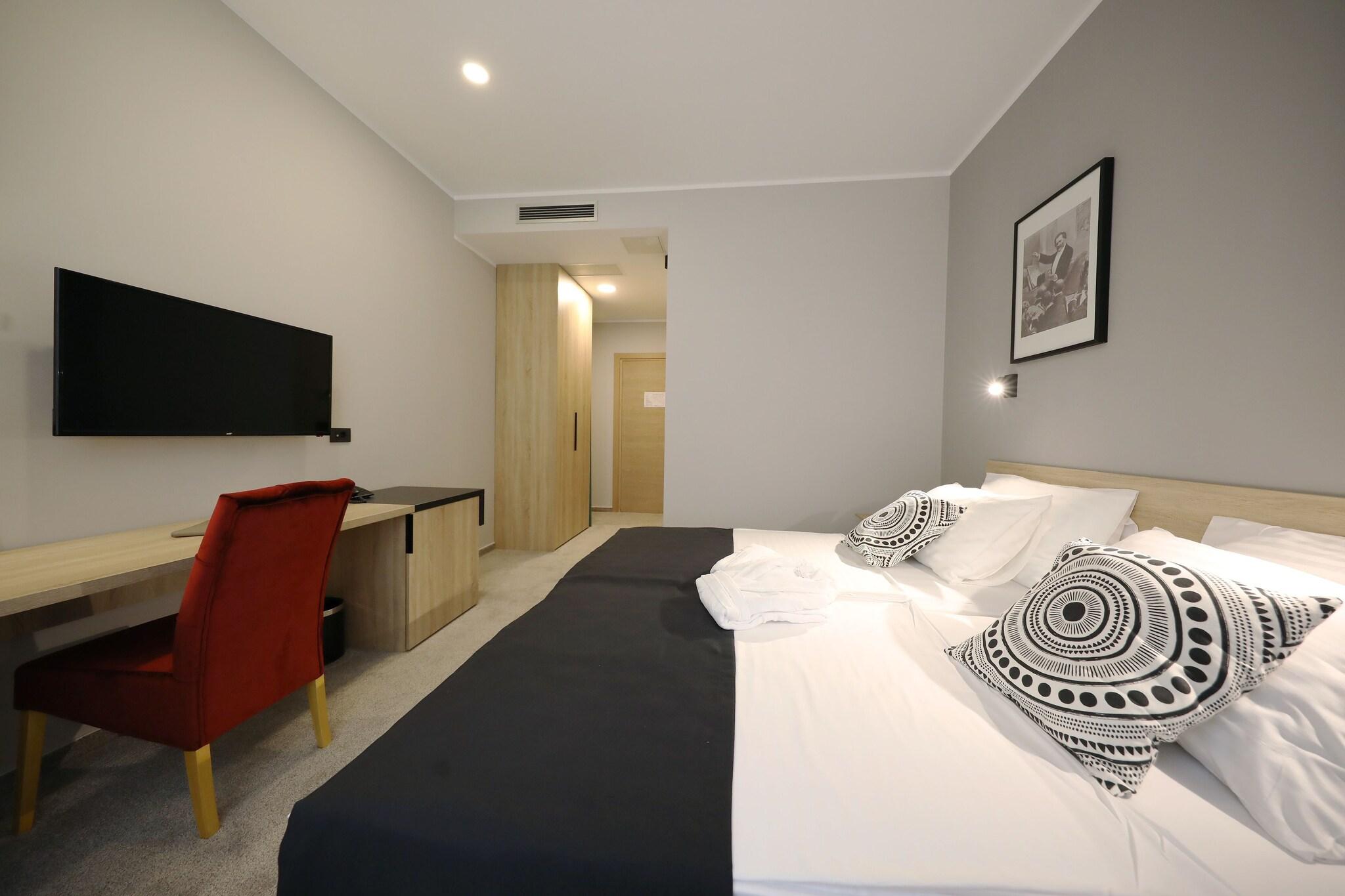 Double King Size Bed