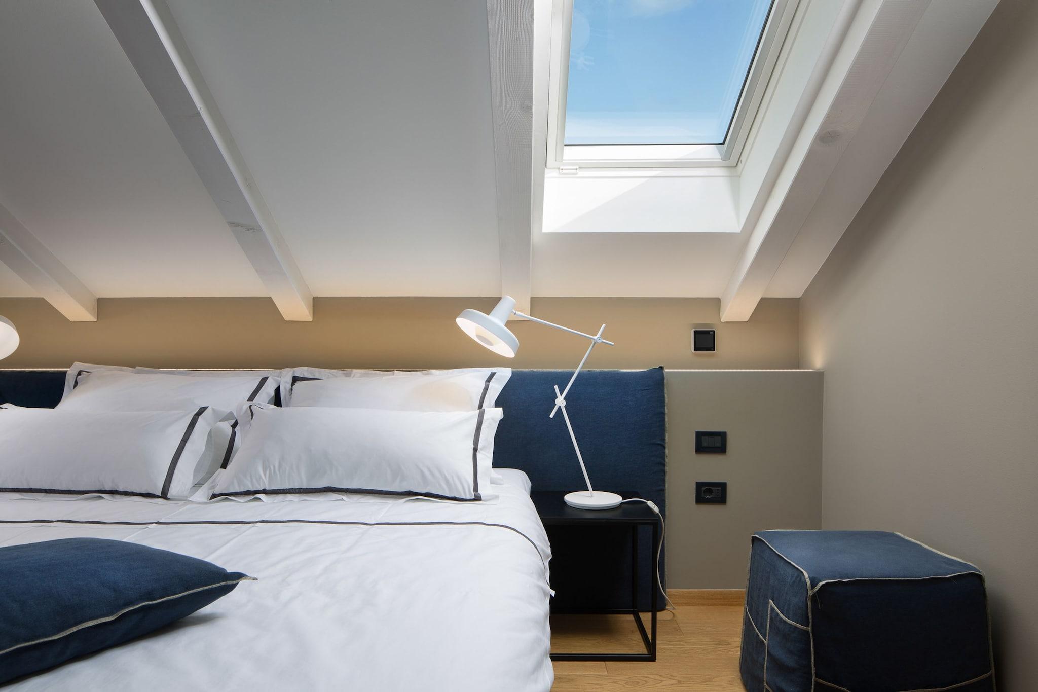 Double Deluxe King Bed