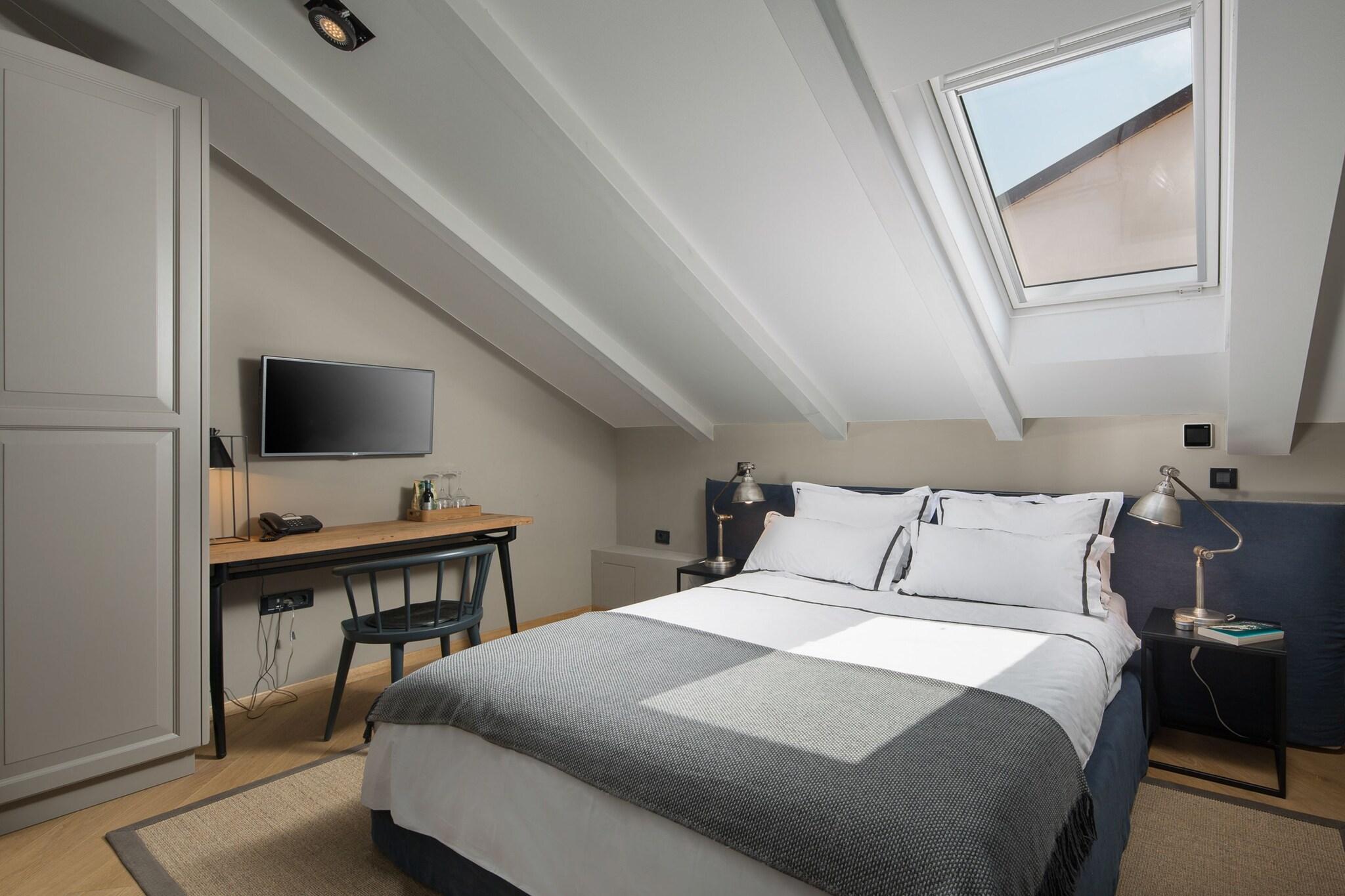 Double Queen Size Bed