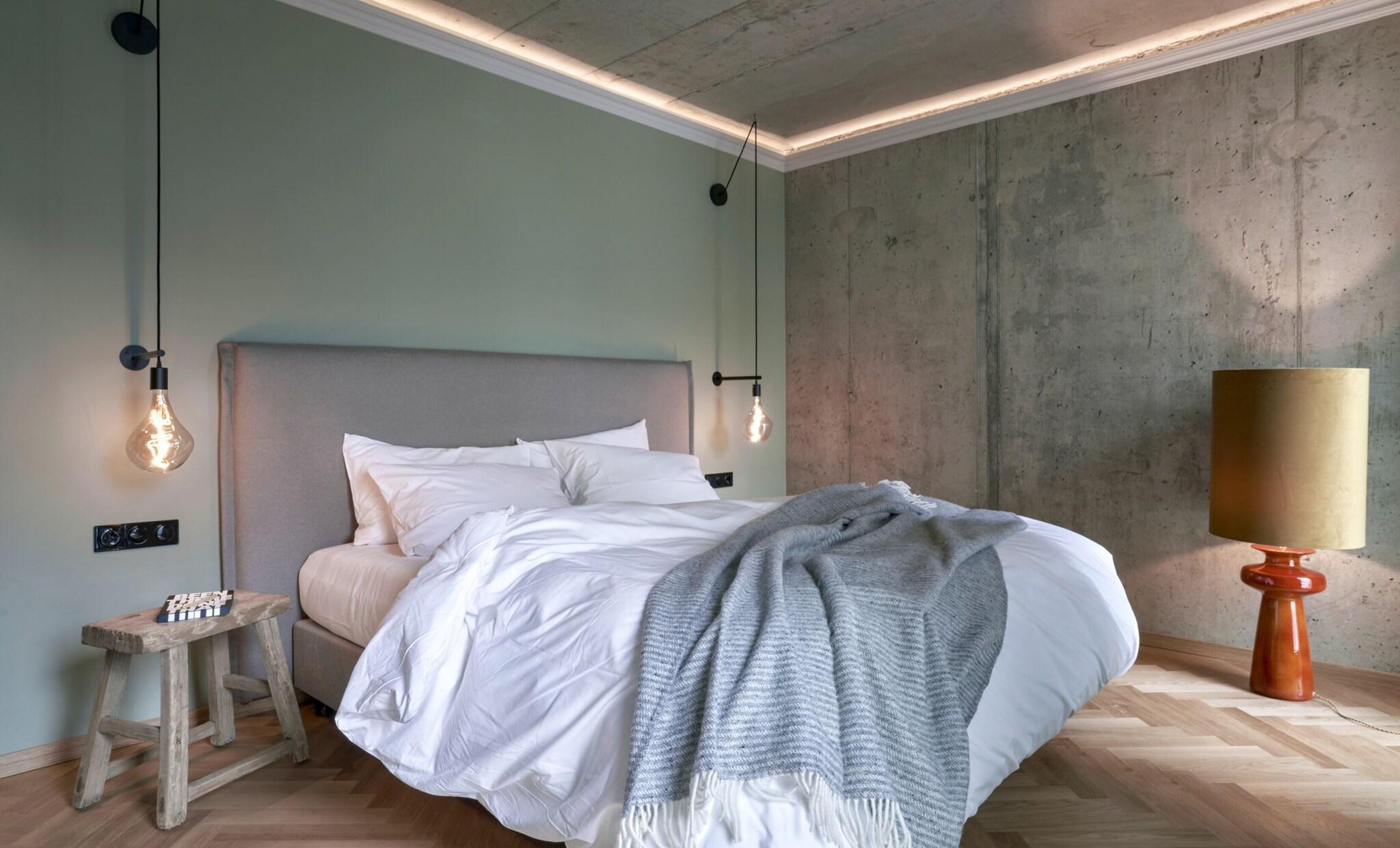 Double Premium King Bed