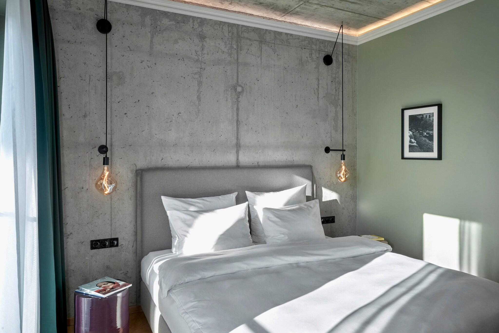 Double Premium King Bed