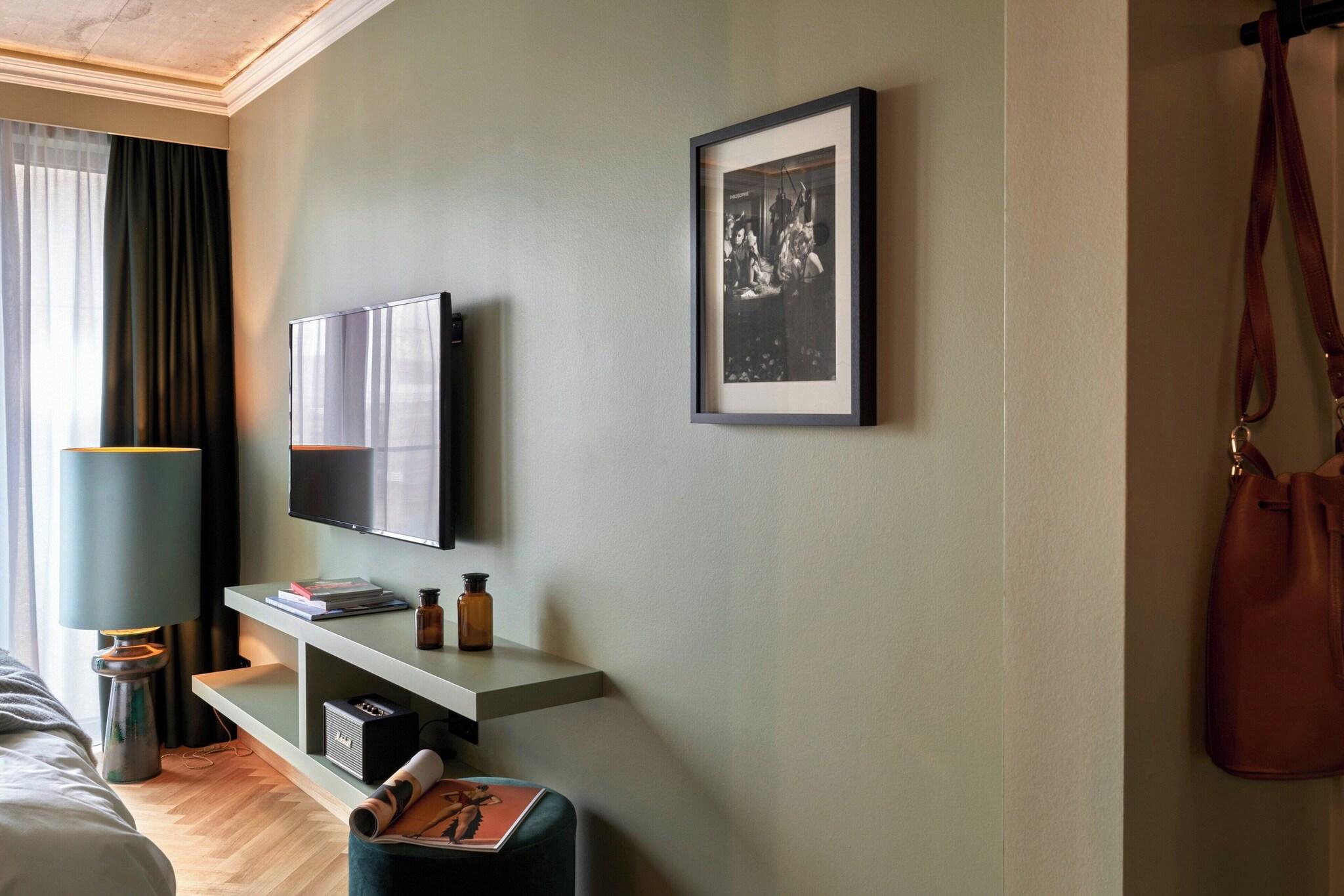 Double Superior Queen Bed