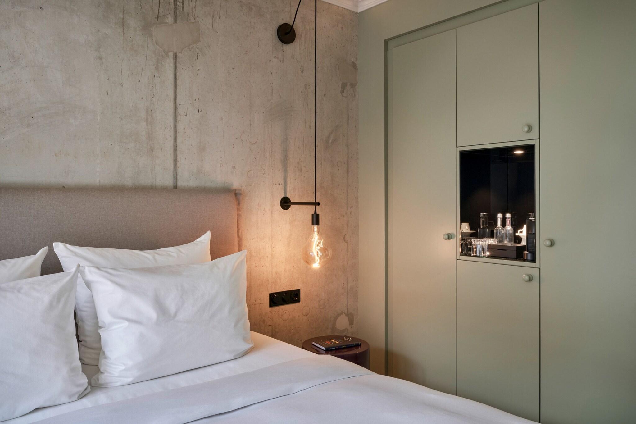 Double Premium King Bed