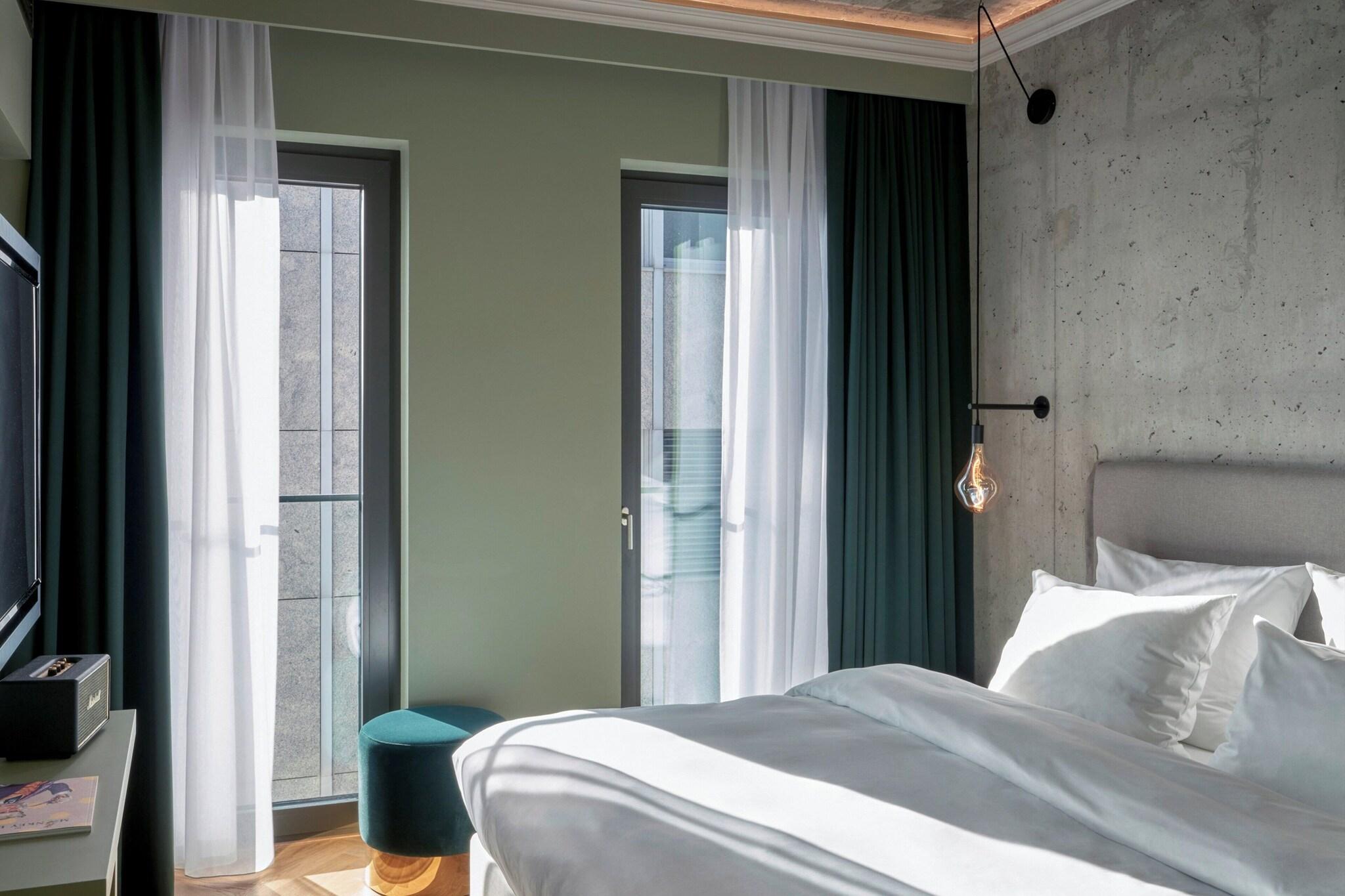 Double Premium King Bed