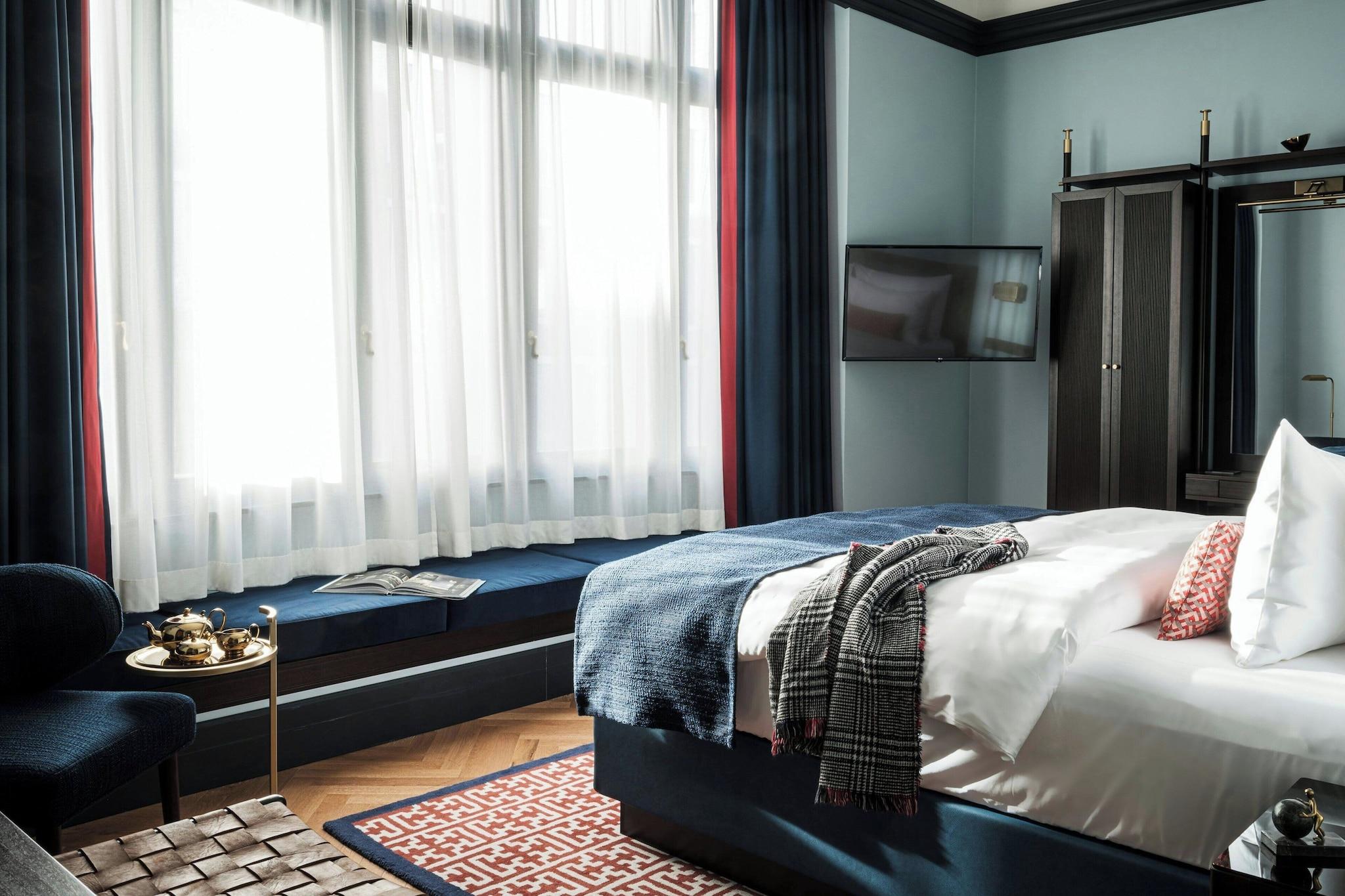 Double Premium King Bed