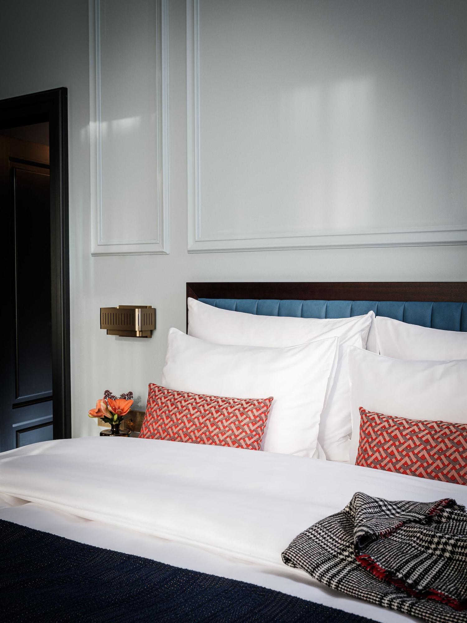 Double Premium King Bed