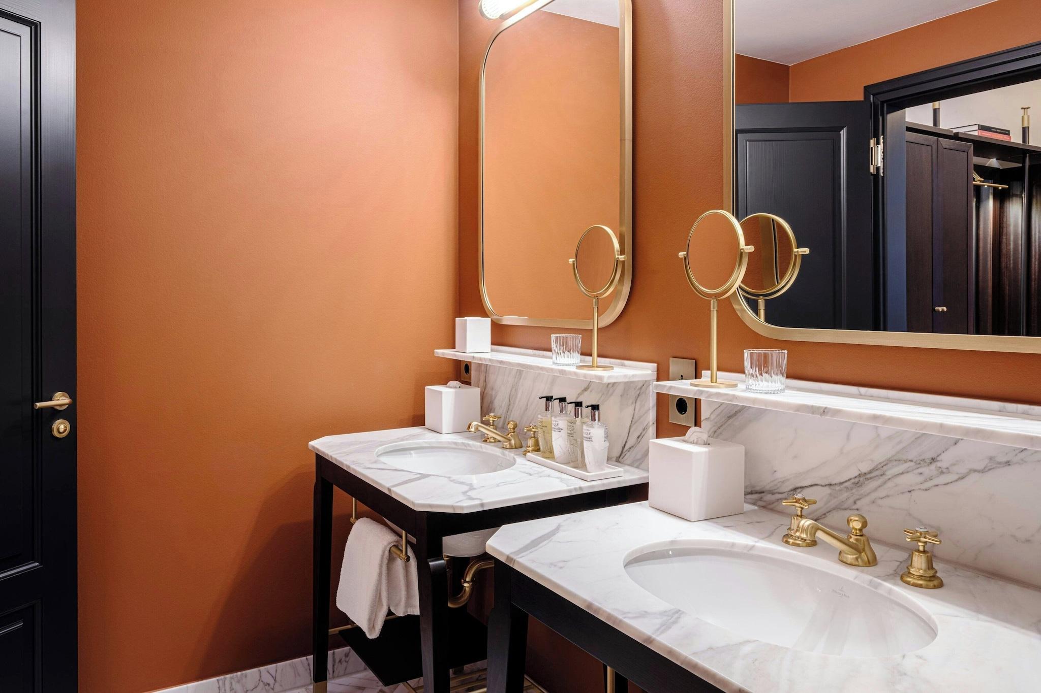 Double Premium King Bed