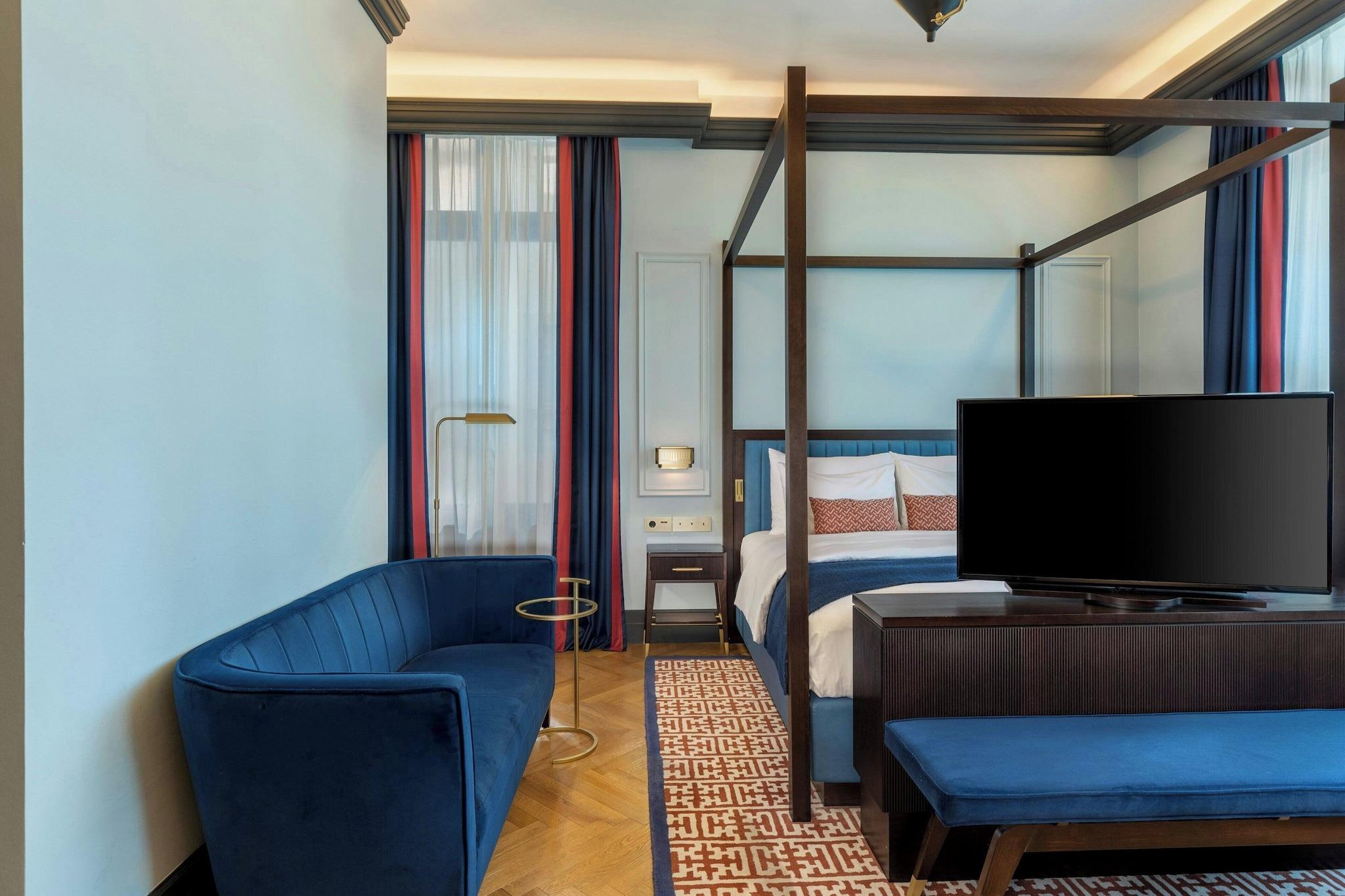 Junior Suite King Bed One Bedroom 