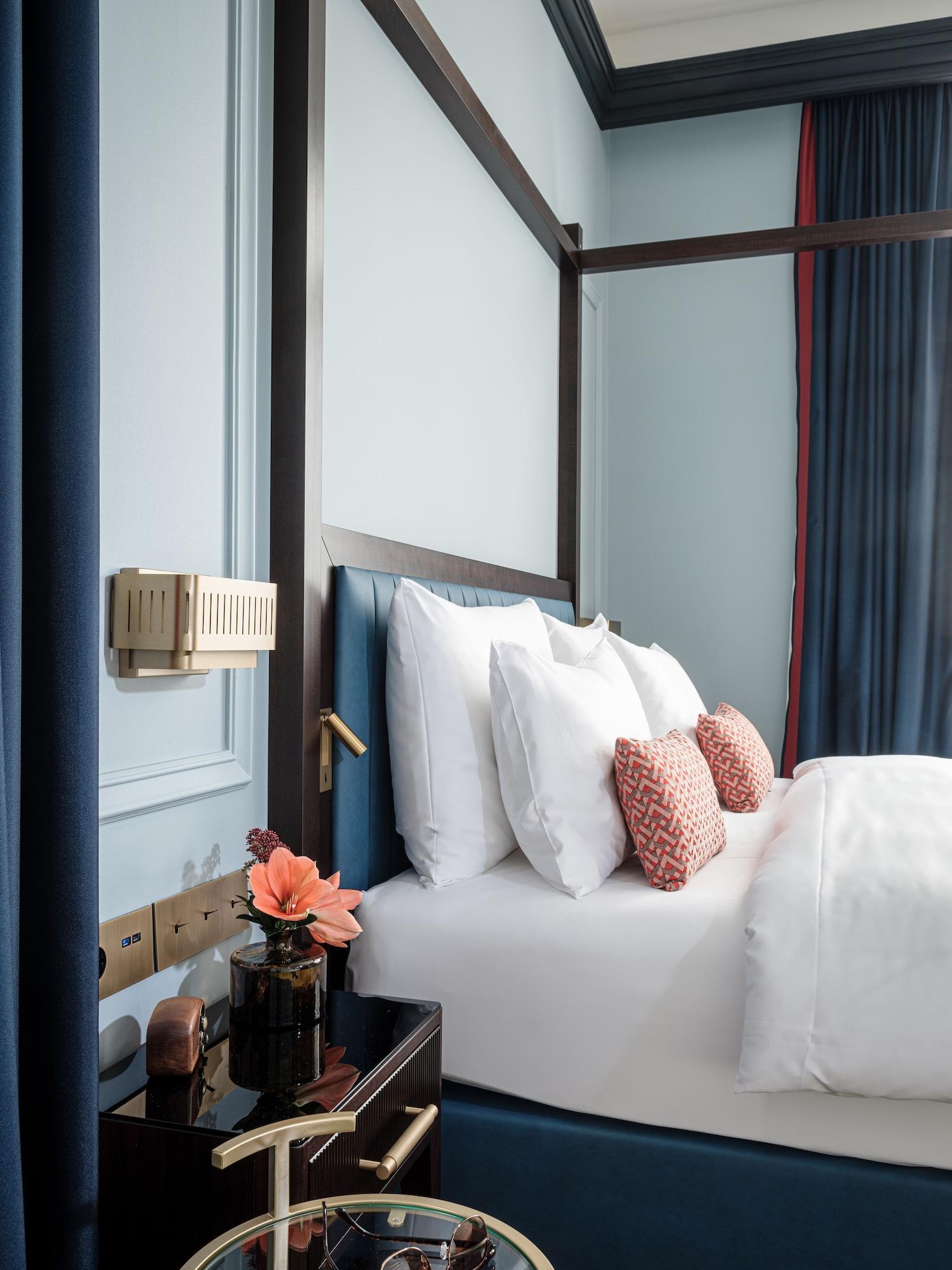 Junior Suite King Bed One Bedroom 