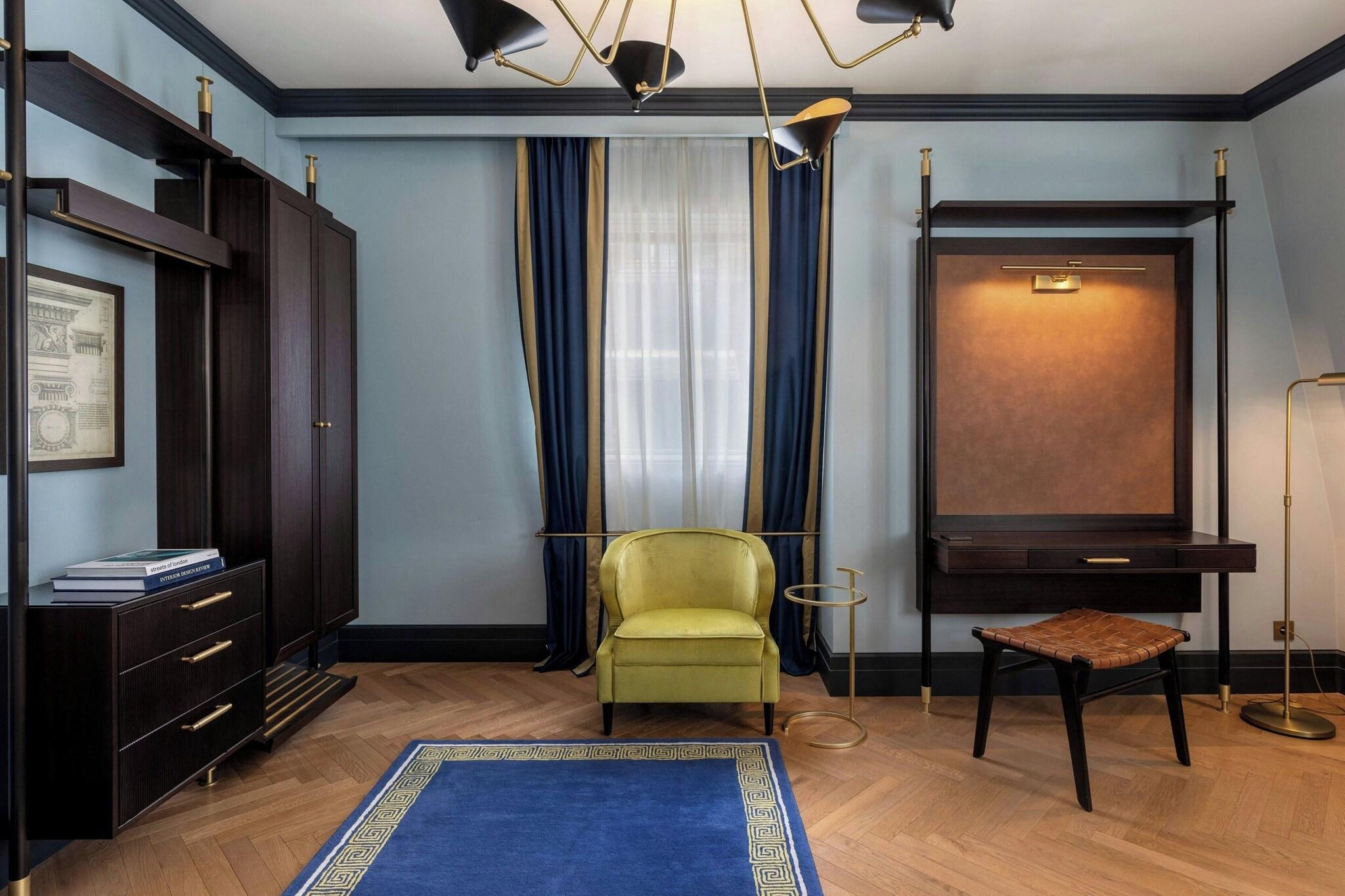 Junior Suite King Bed One Bedroom 