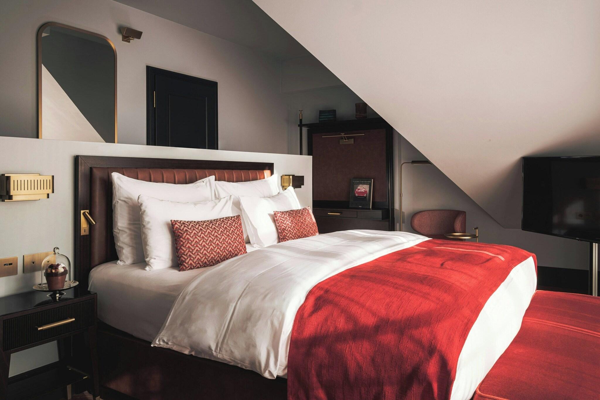 Double Premium King Bed