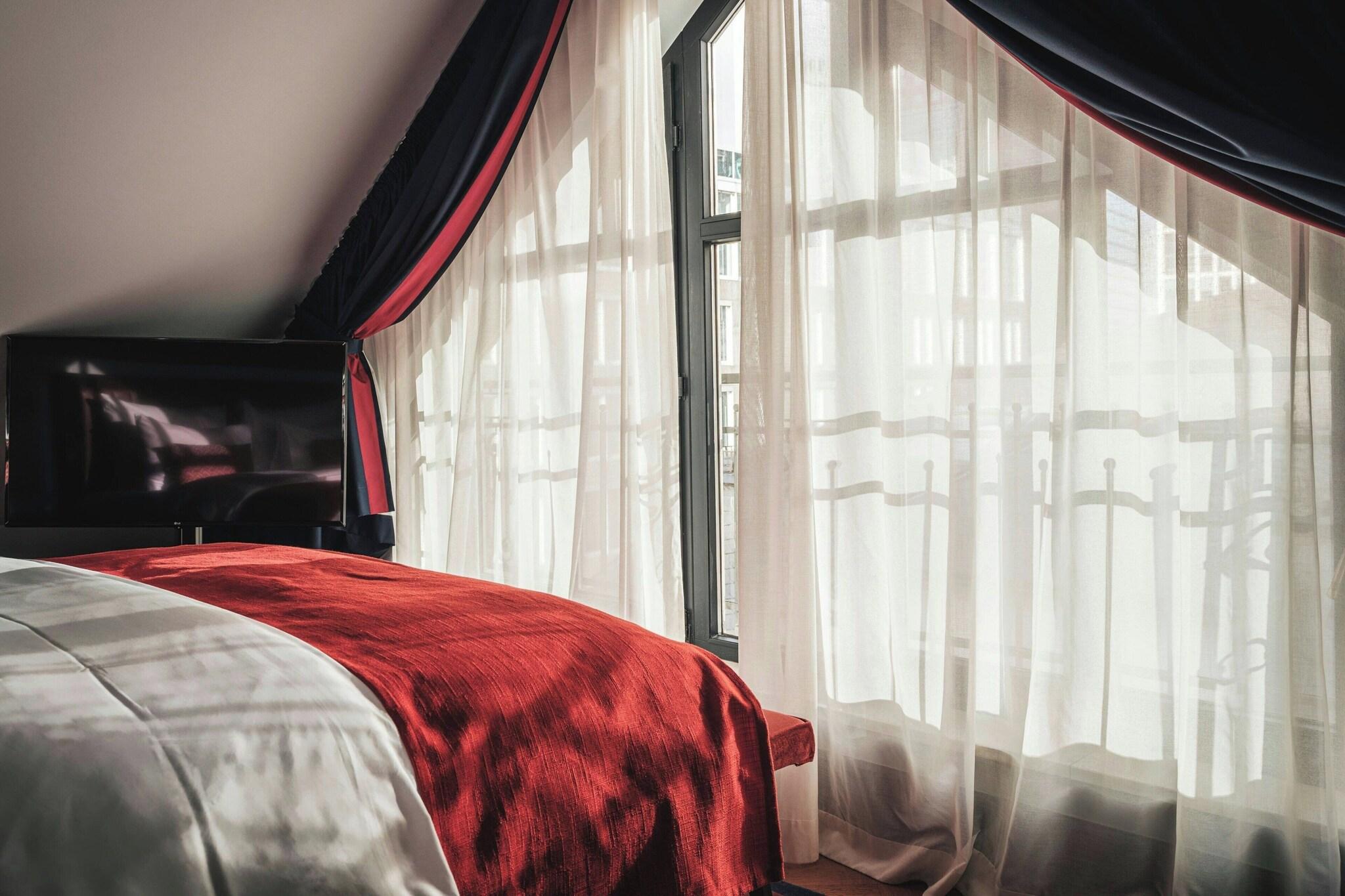 Double Premium King Bed