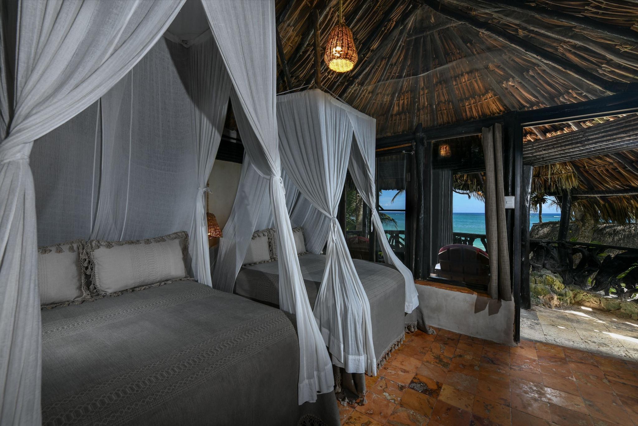 Bungalow Ocean View Two Double Beds