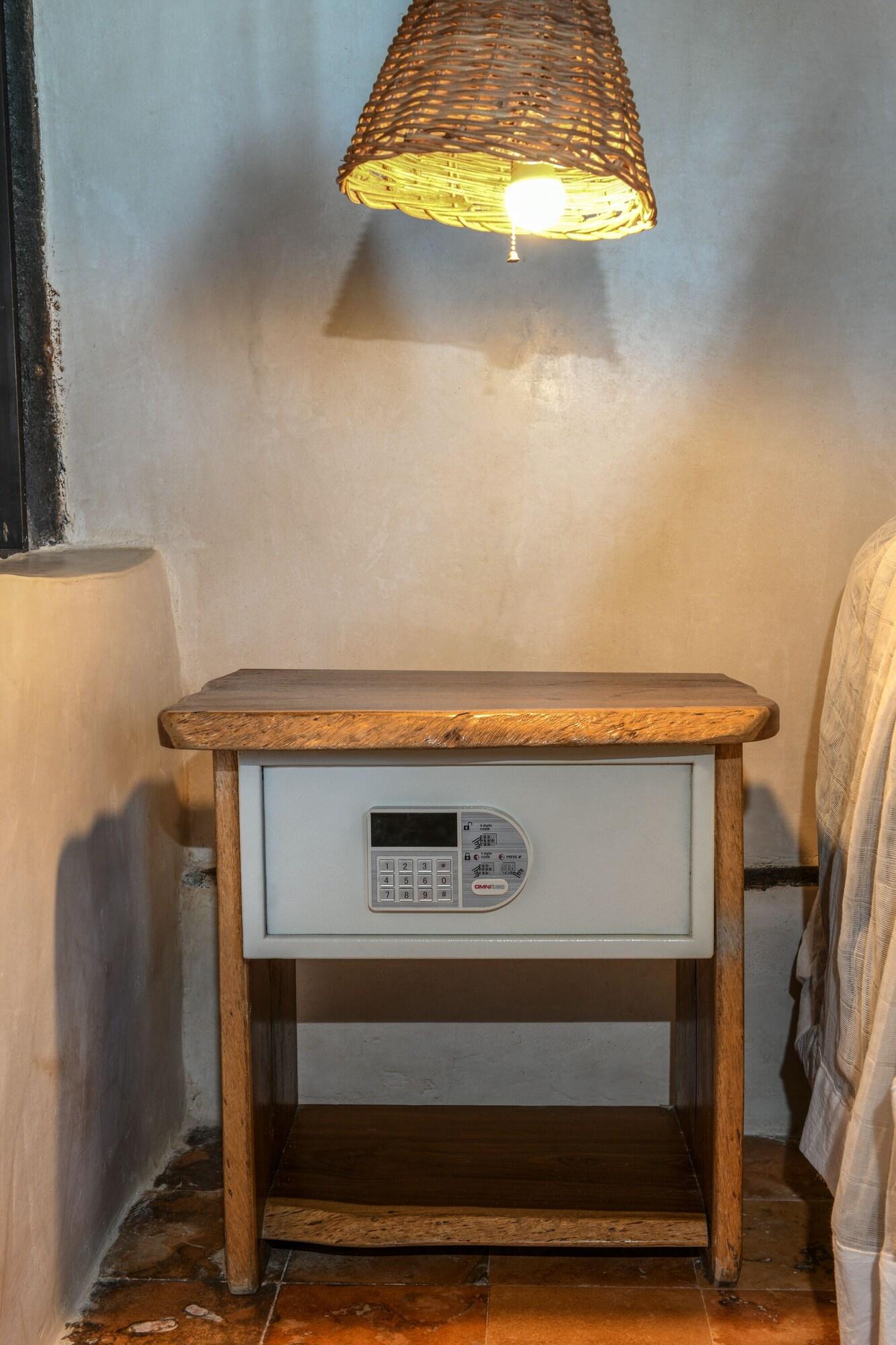 Bungalow Economy with Shared Bathroom