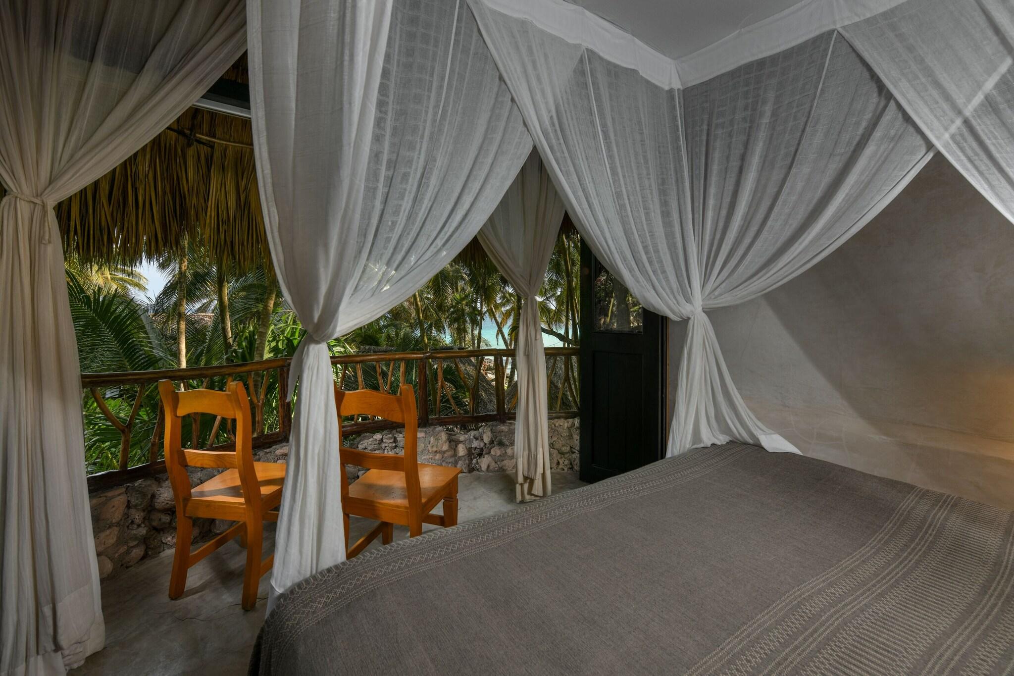 Bungalow Ocean View King Bed