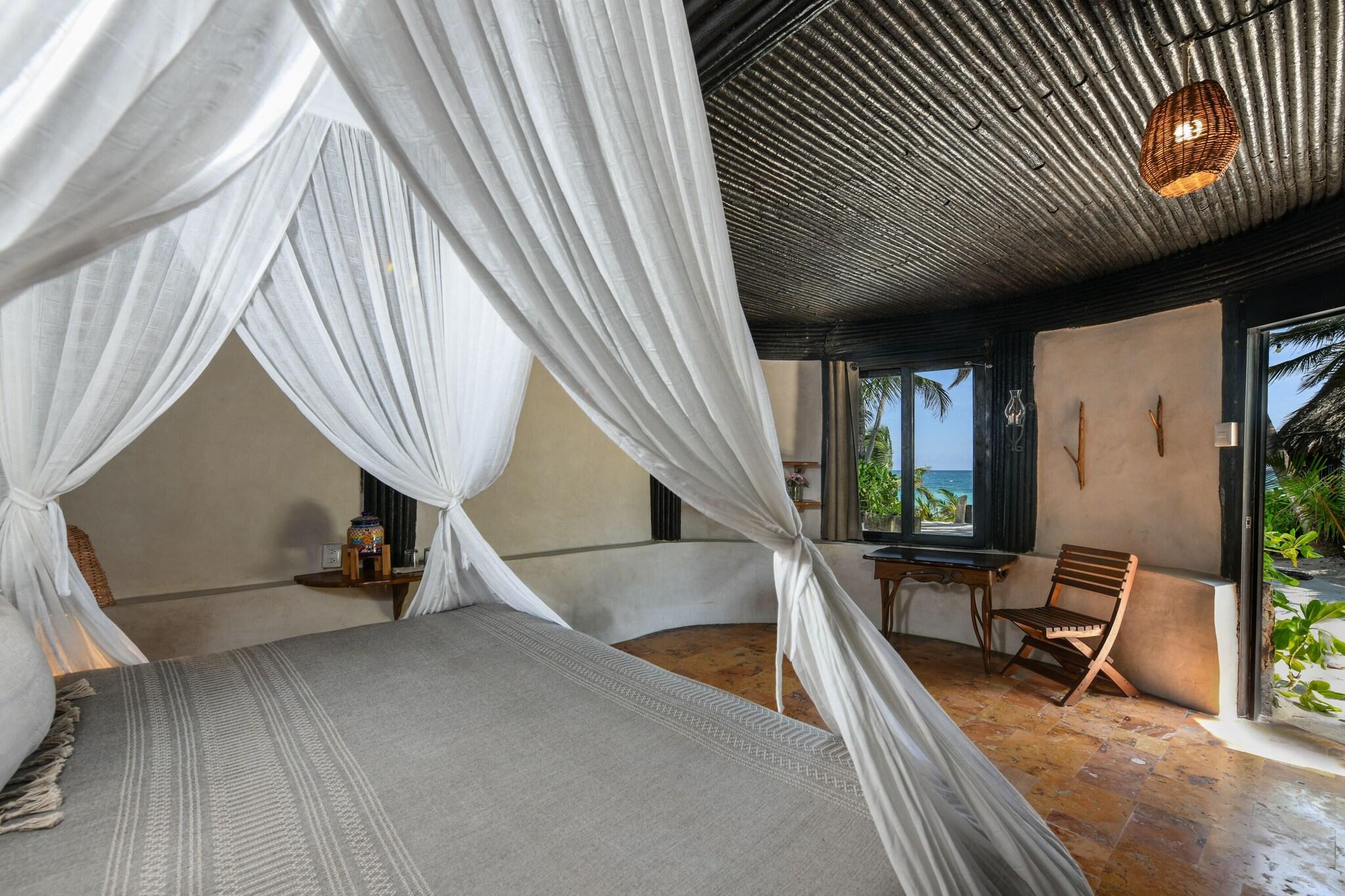 Bungalow Ocean View King Bed