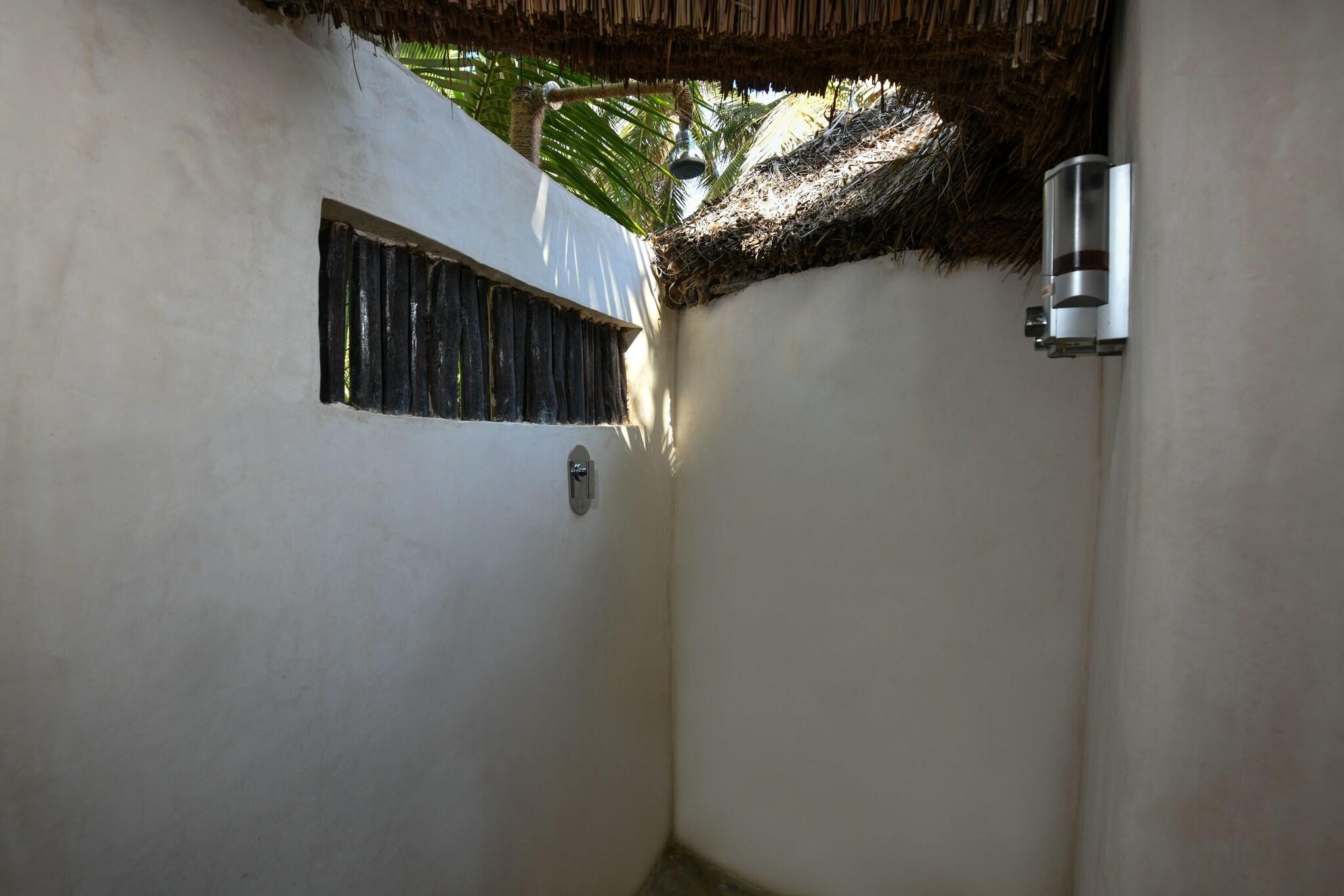 Bungalow Ocean View Two Double Beds