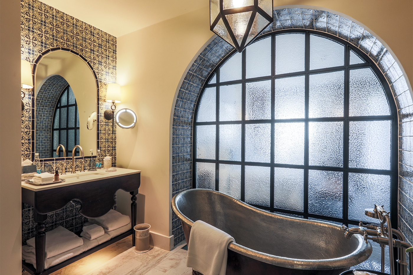 Junior Suite King Size Bed