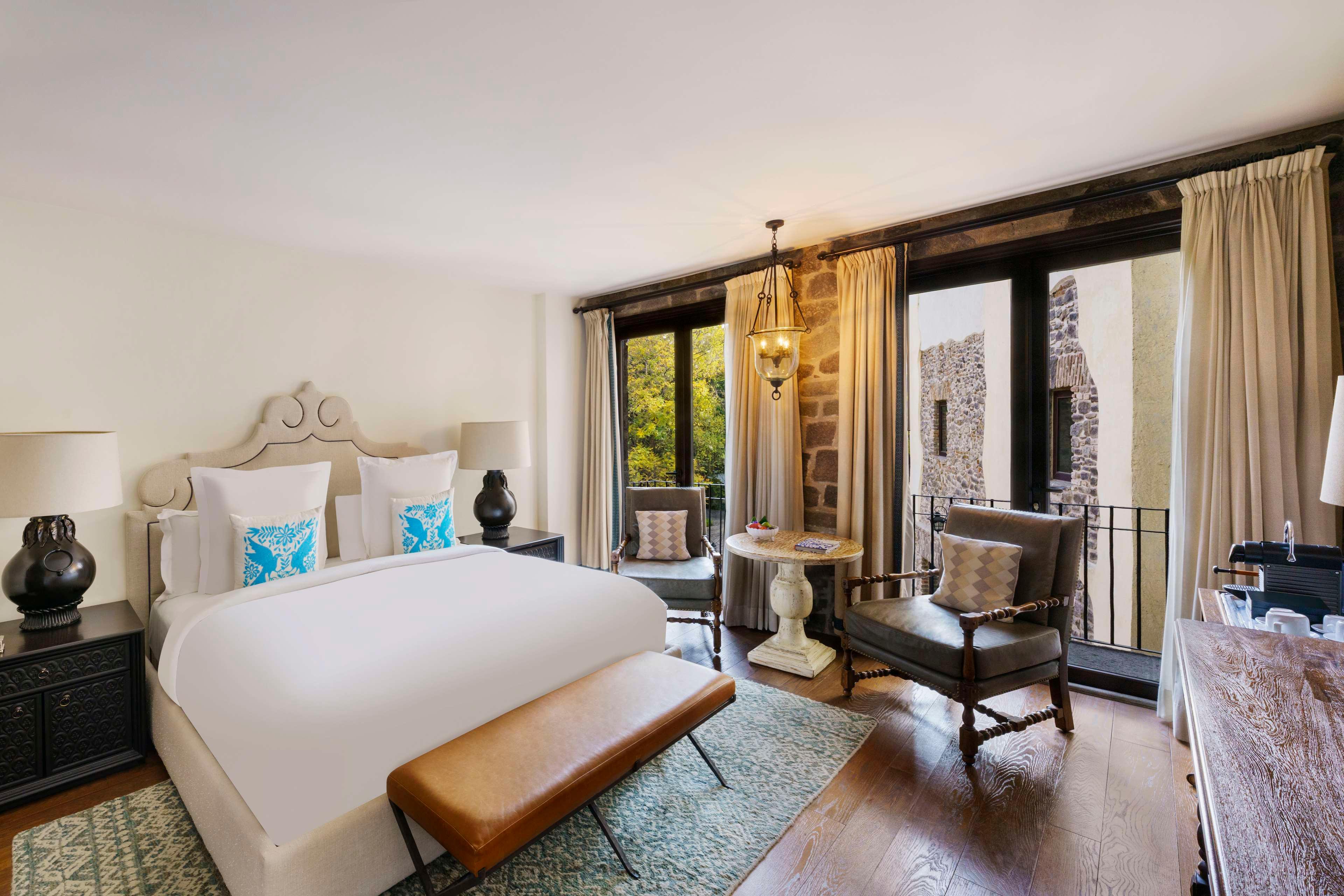 Double King Bed One Bedroom 