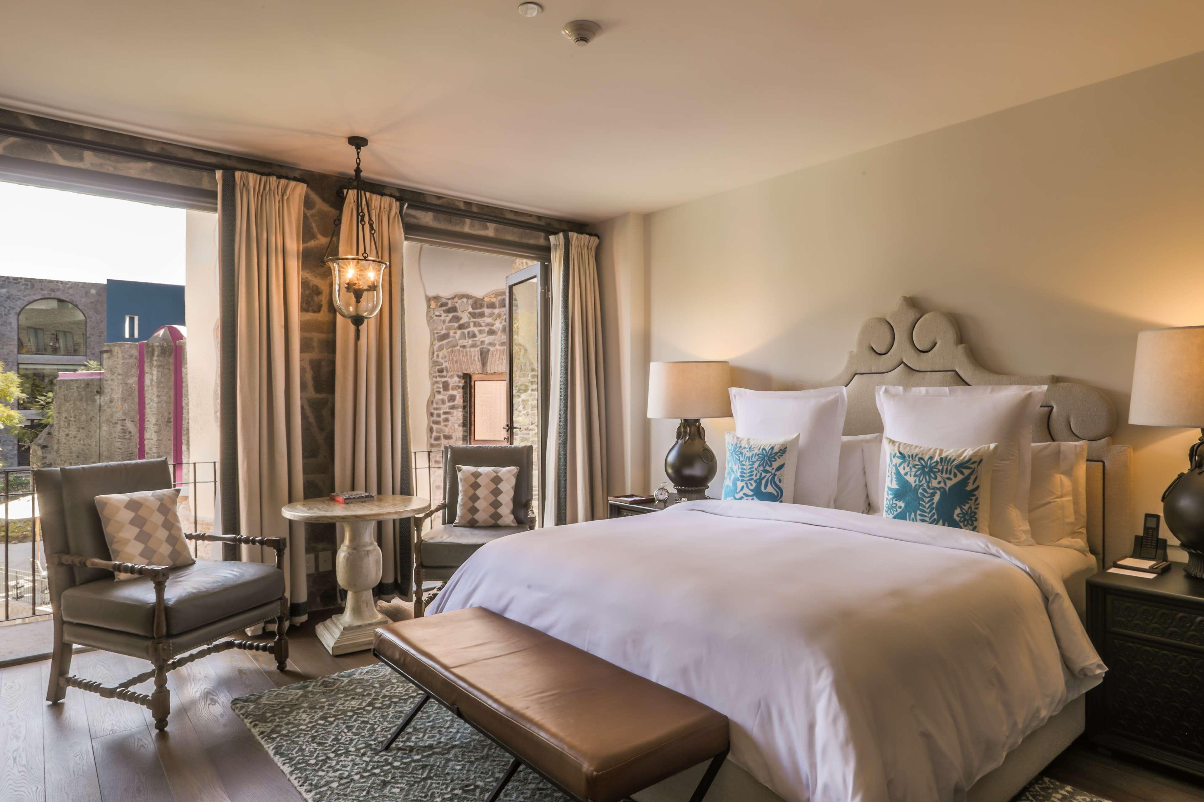 Double King Bed One Bedroom 